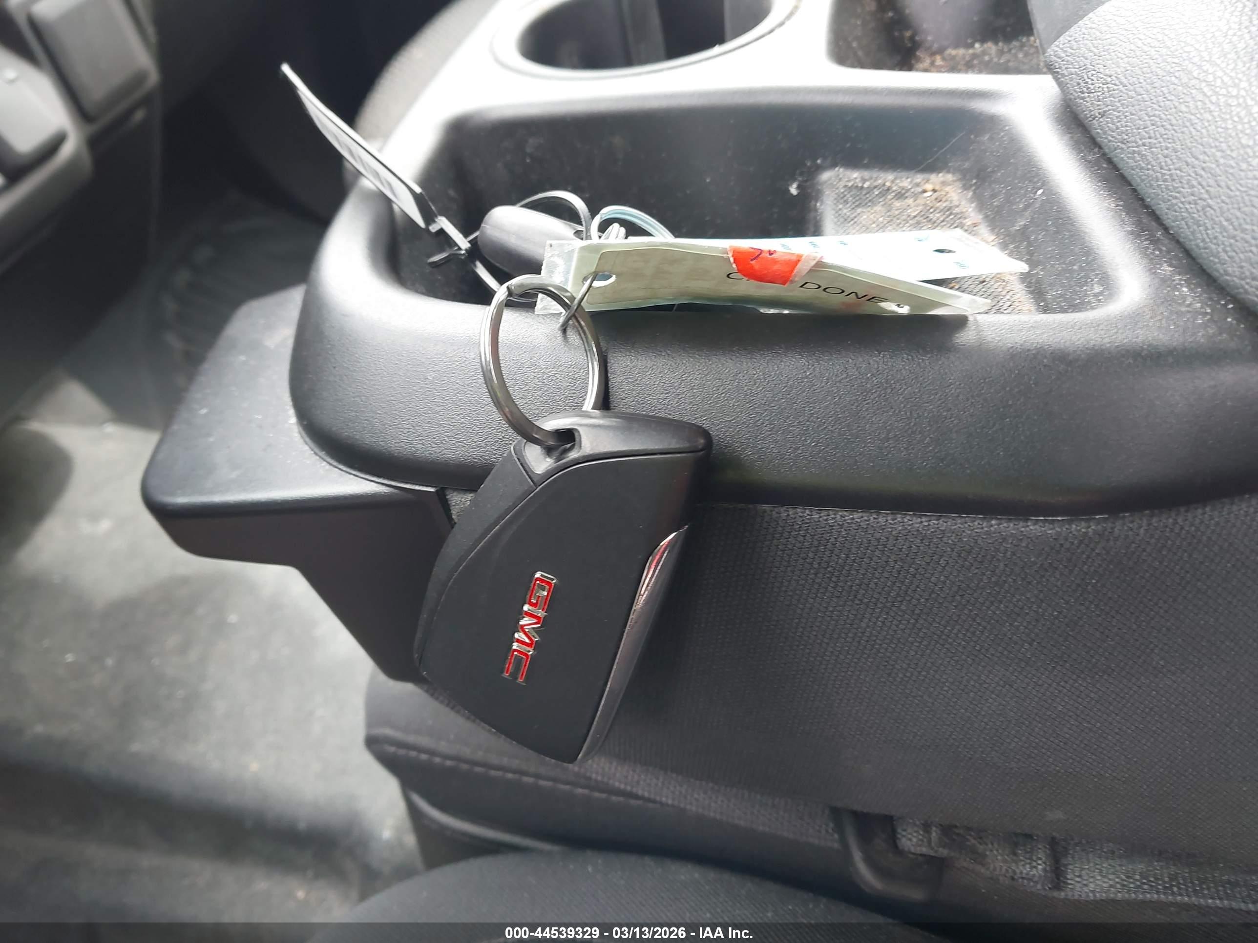 GMC SIERRA image 11