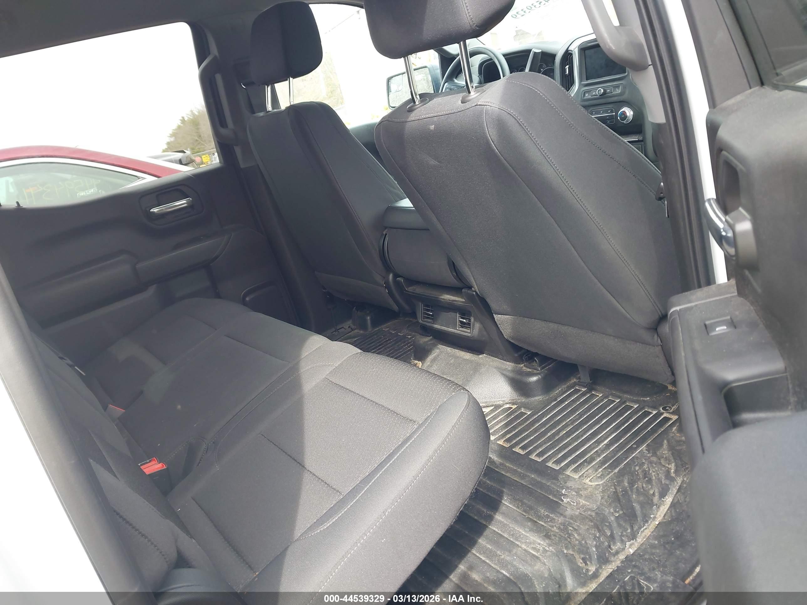 GMC SIERRA image 8
