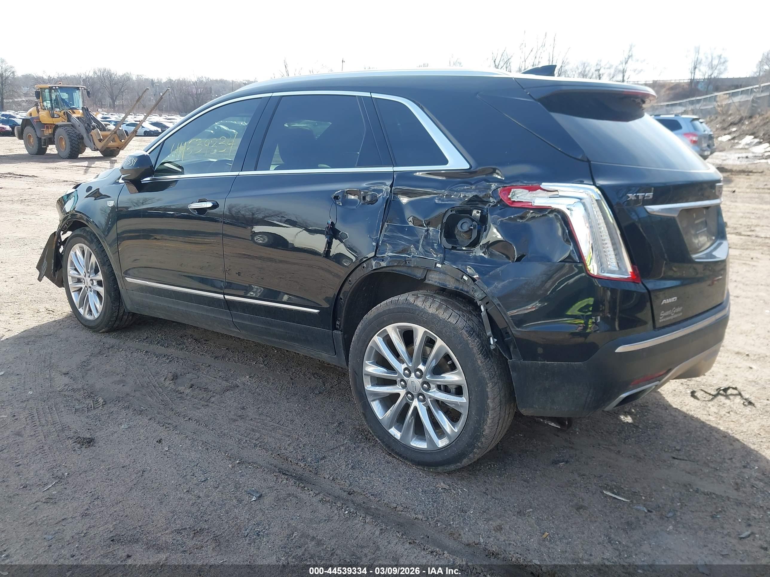 CADILLAC XT5 image 3