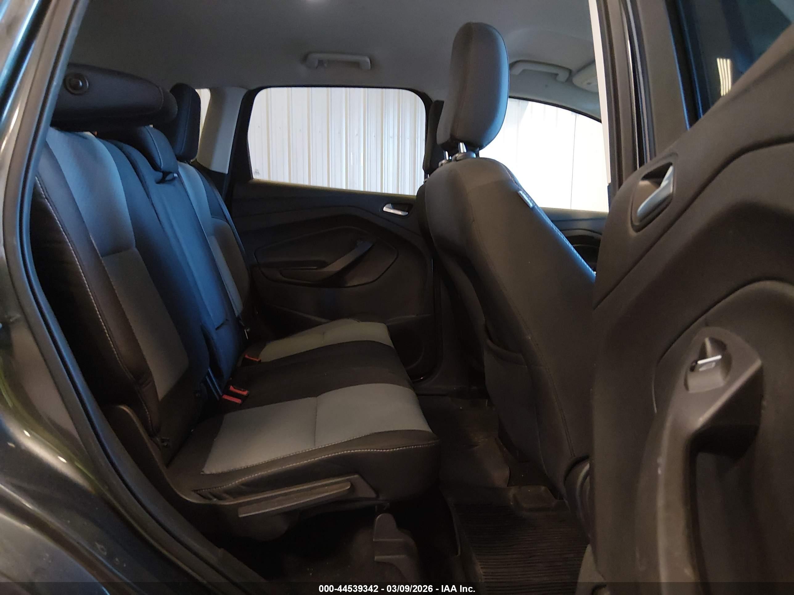 FORD ESCAPE image 8