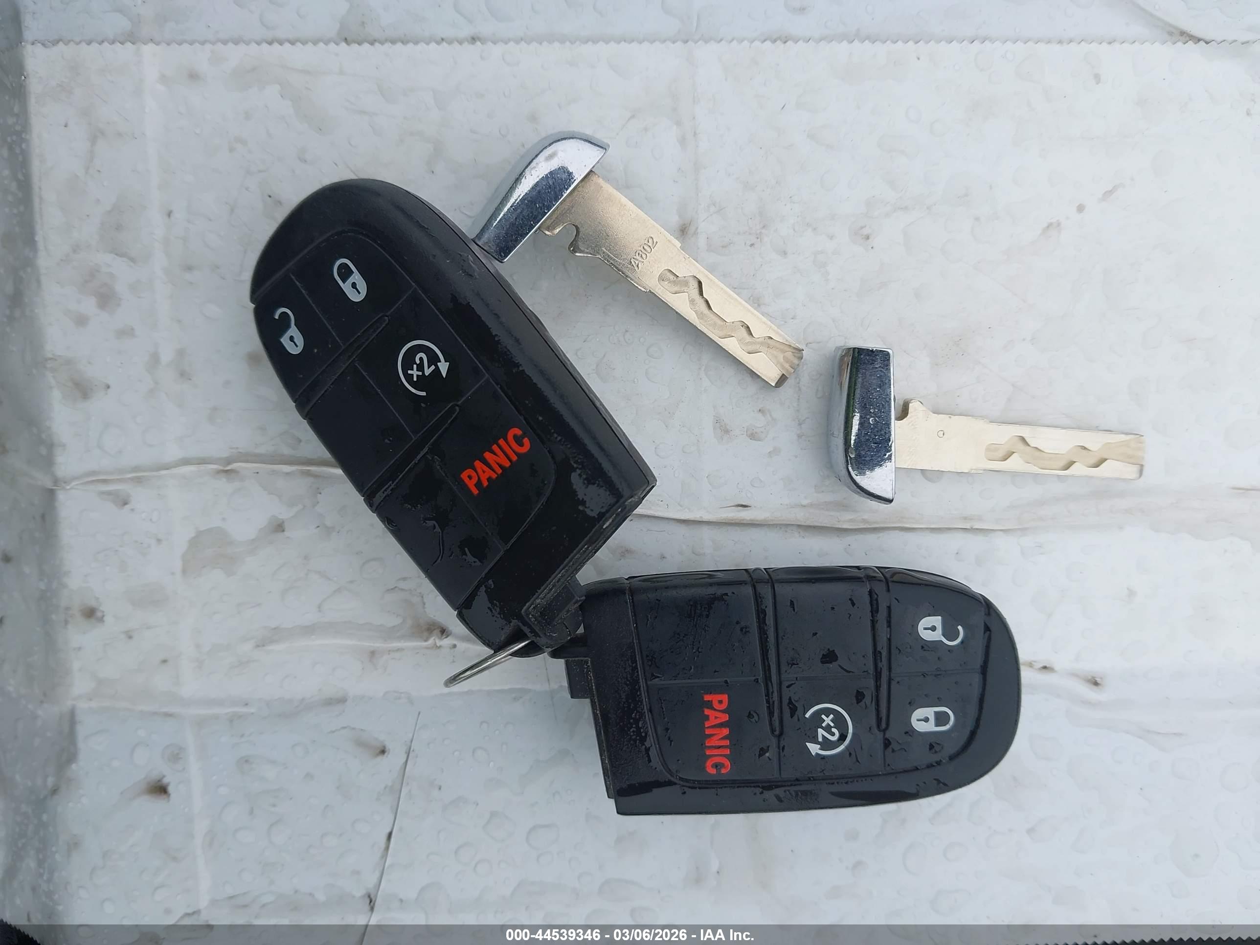 JEEP RENEGADE image 11