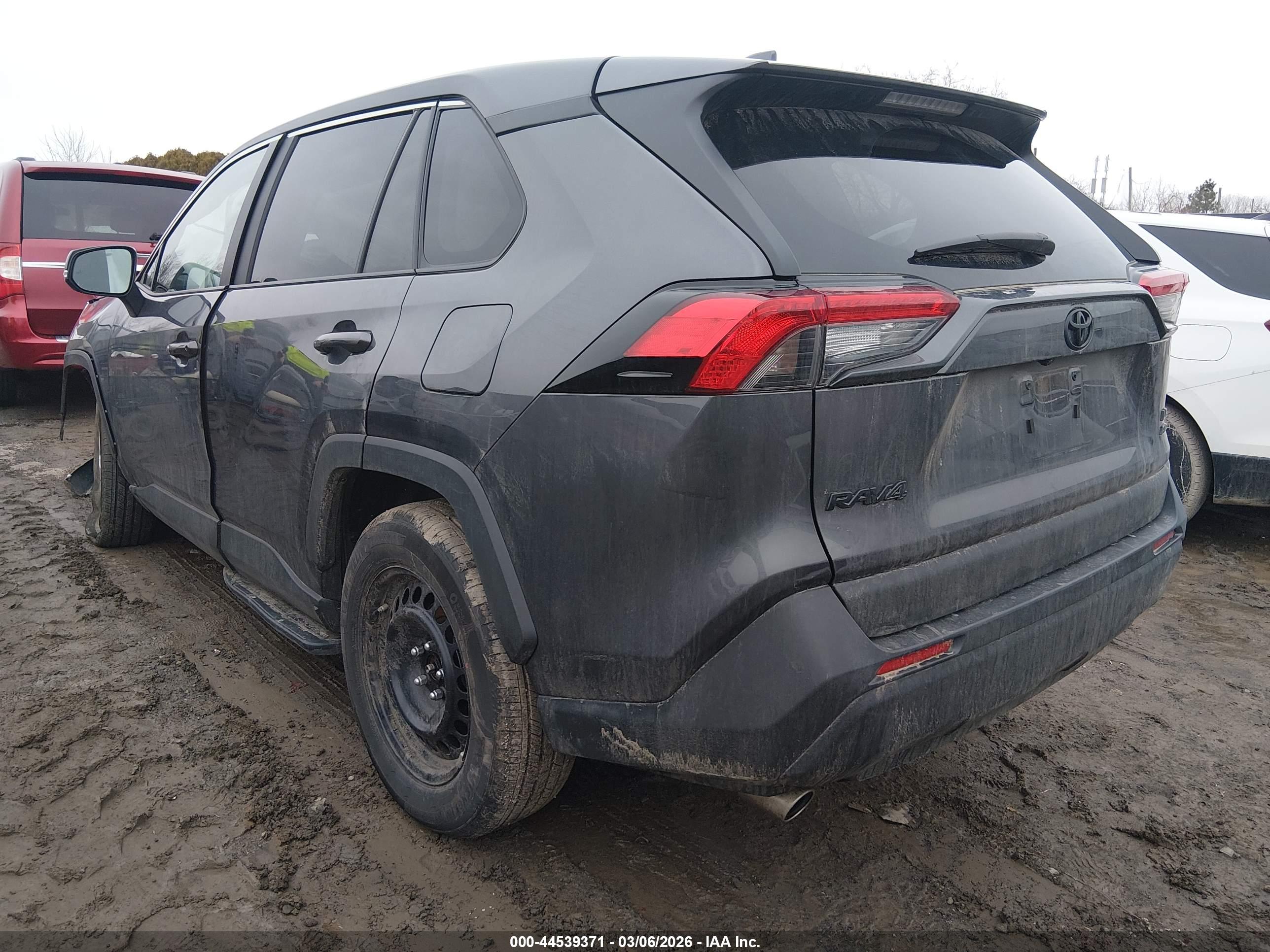 TOYOTA RAV4 image 3