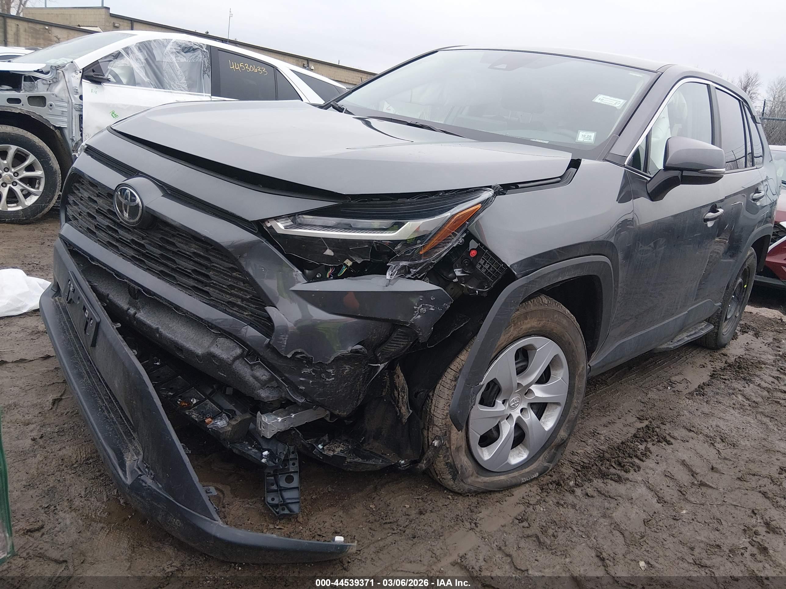 TOYOTA RAV4 image 6
