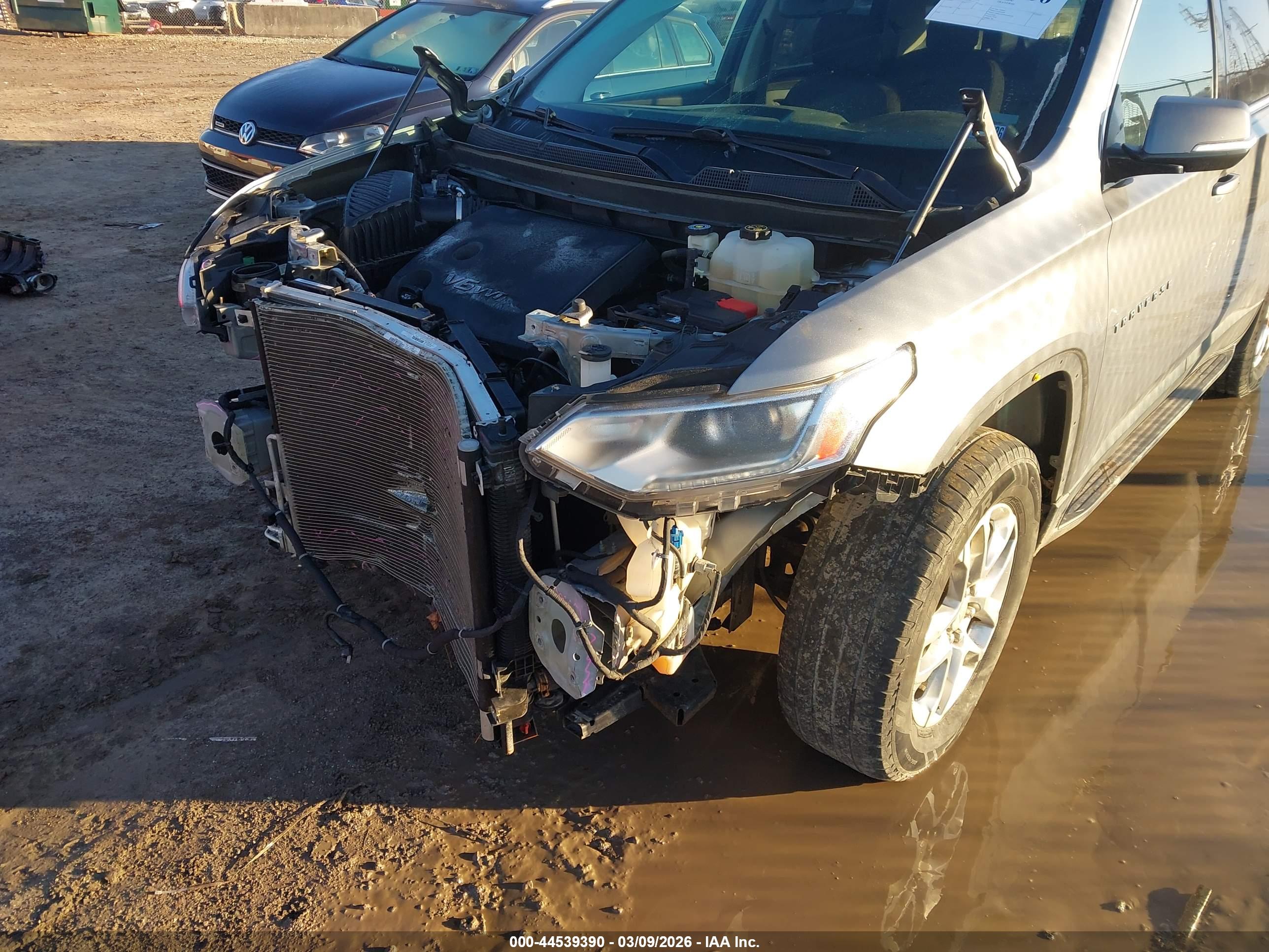 CHEVROLET TRAVERSE image 6