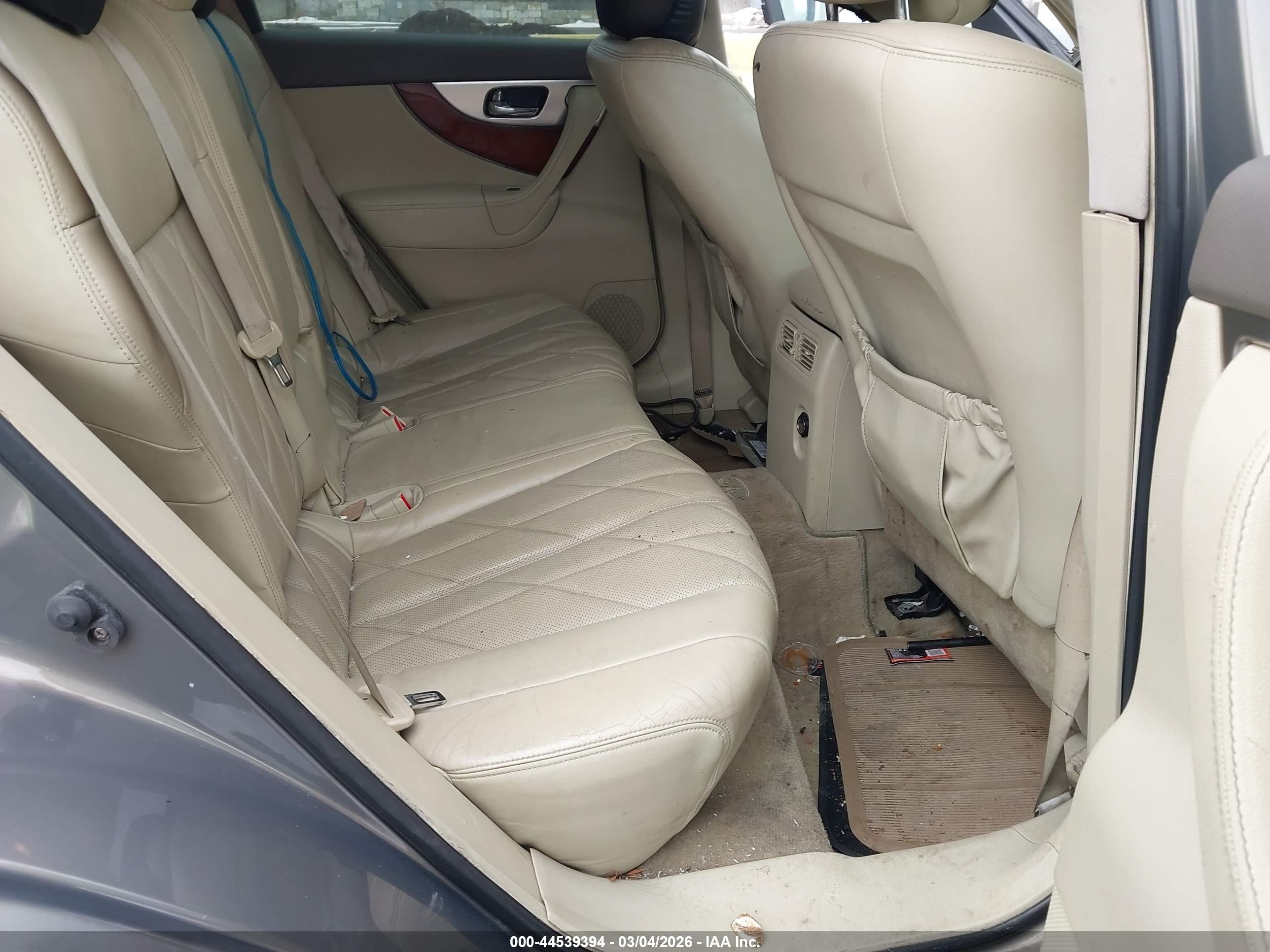 INFINITI FX35 image 8