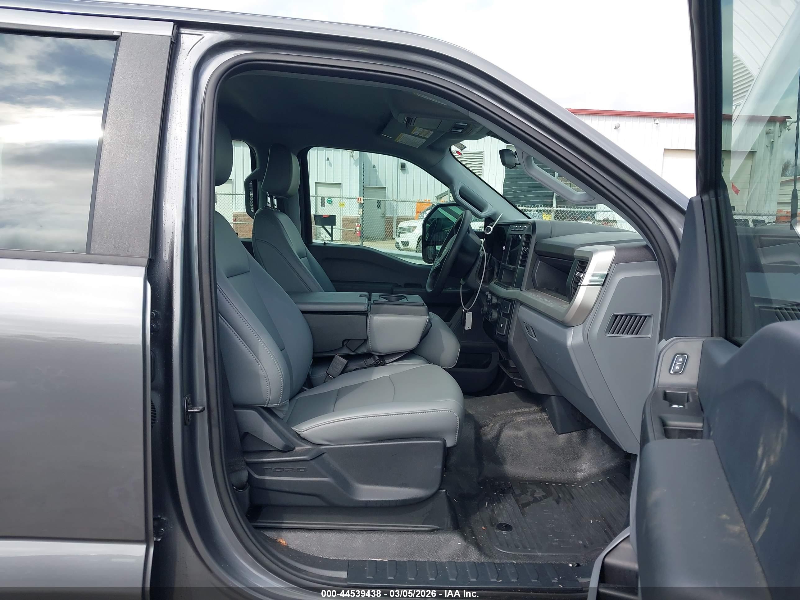 FORD F-250 image 5