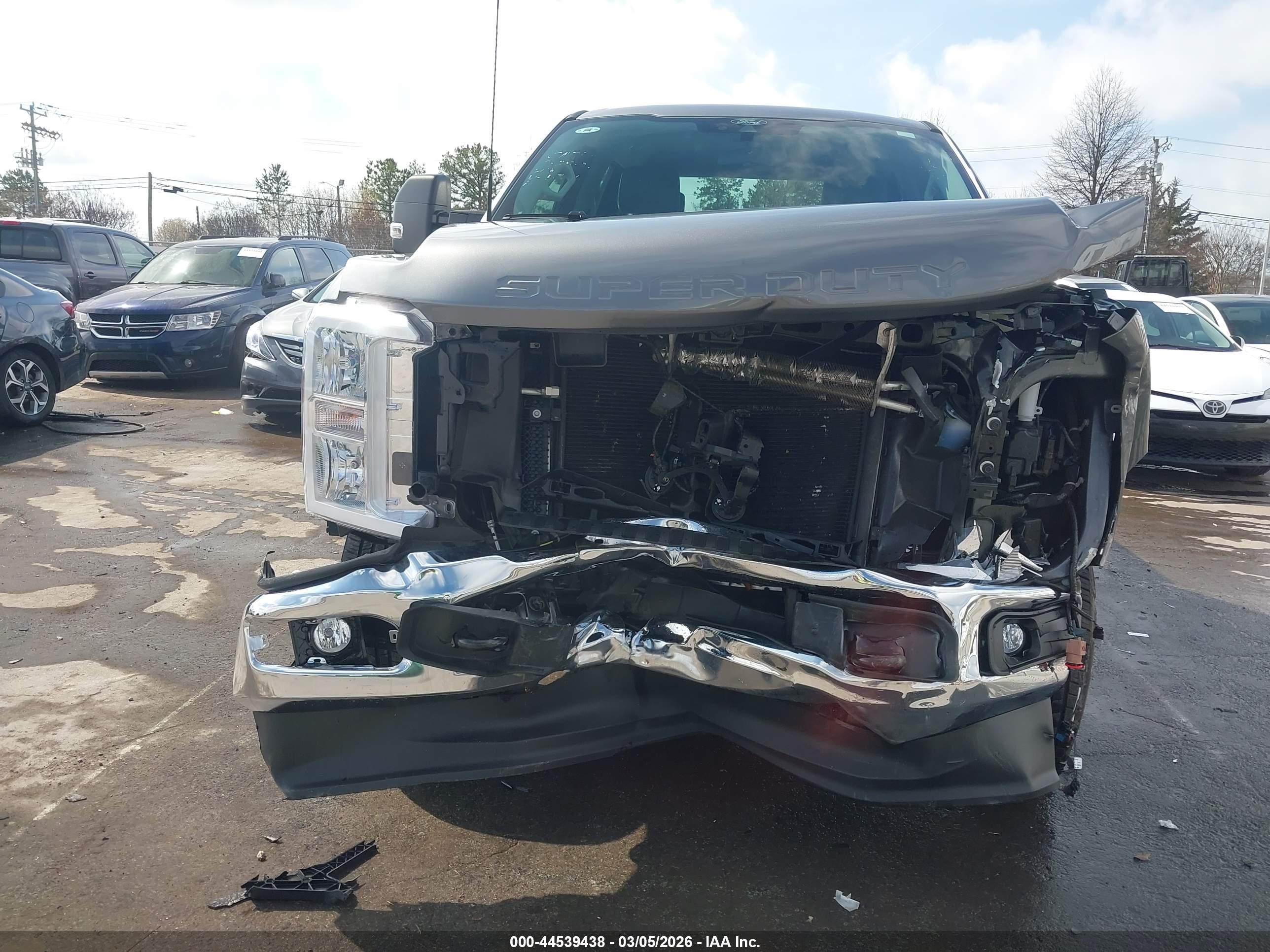 FORD F-250 image 6