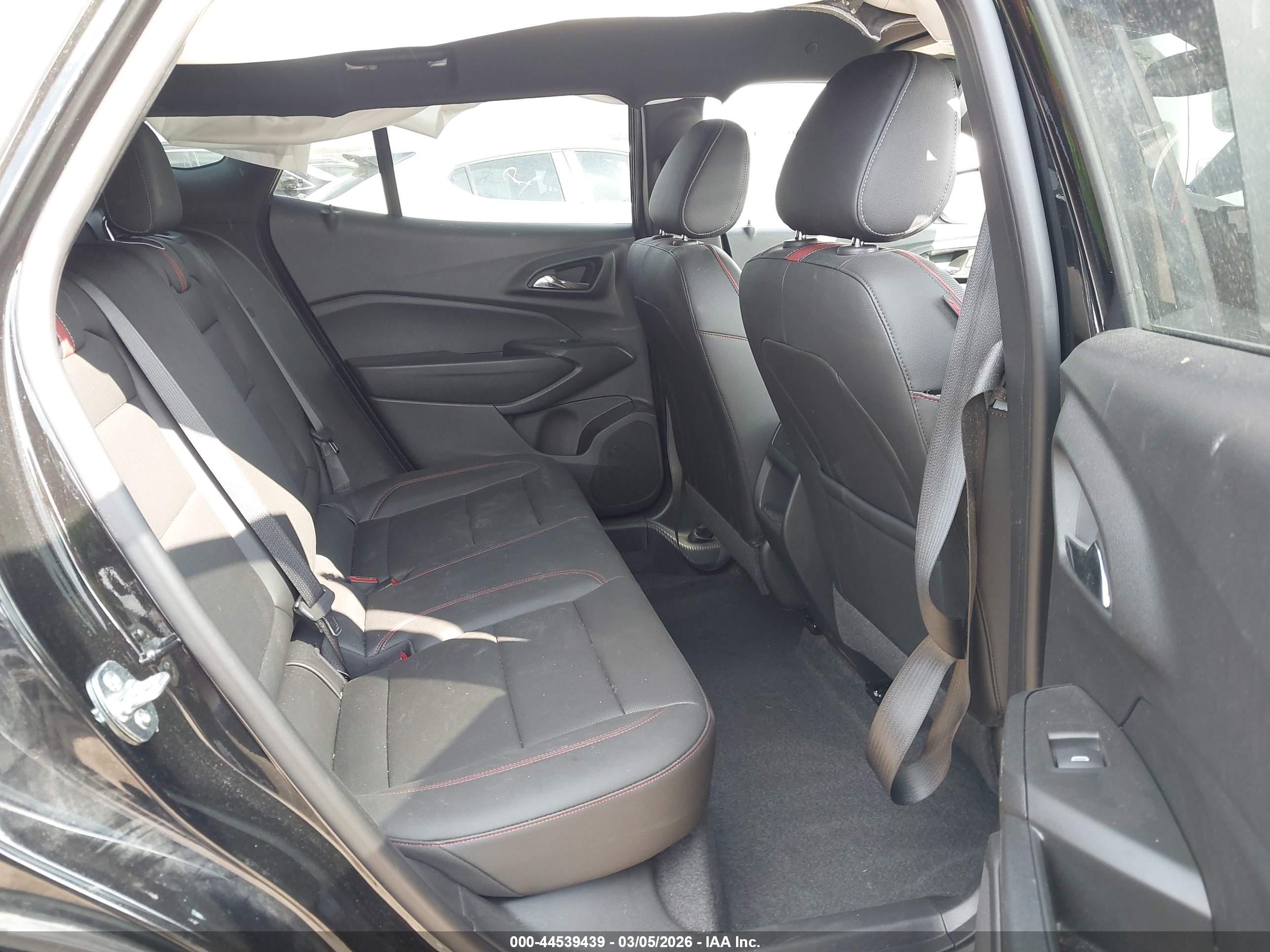 CHEVROLET TRAX image 8