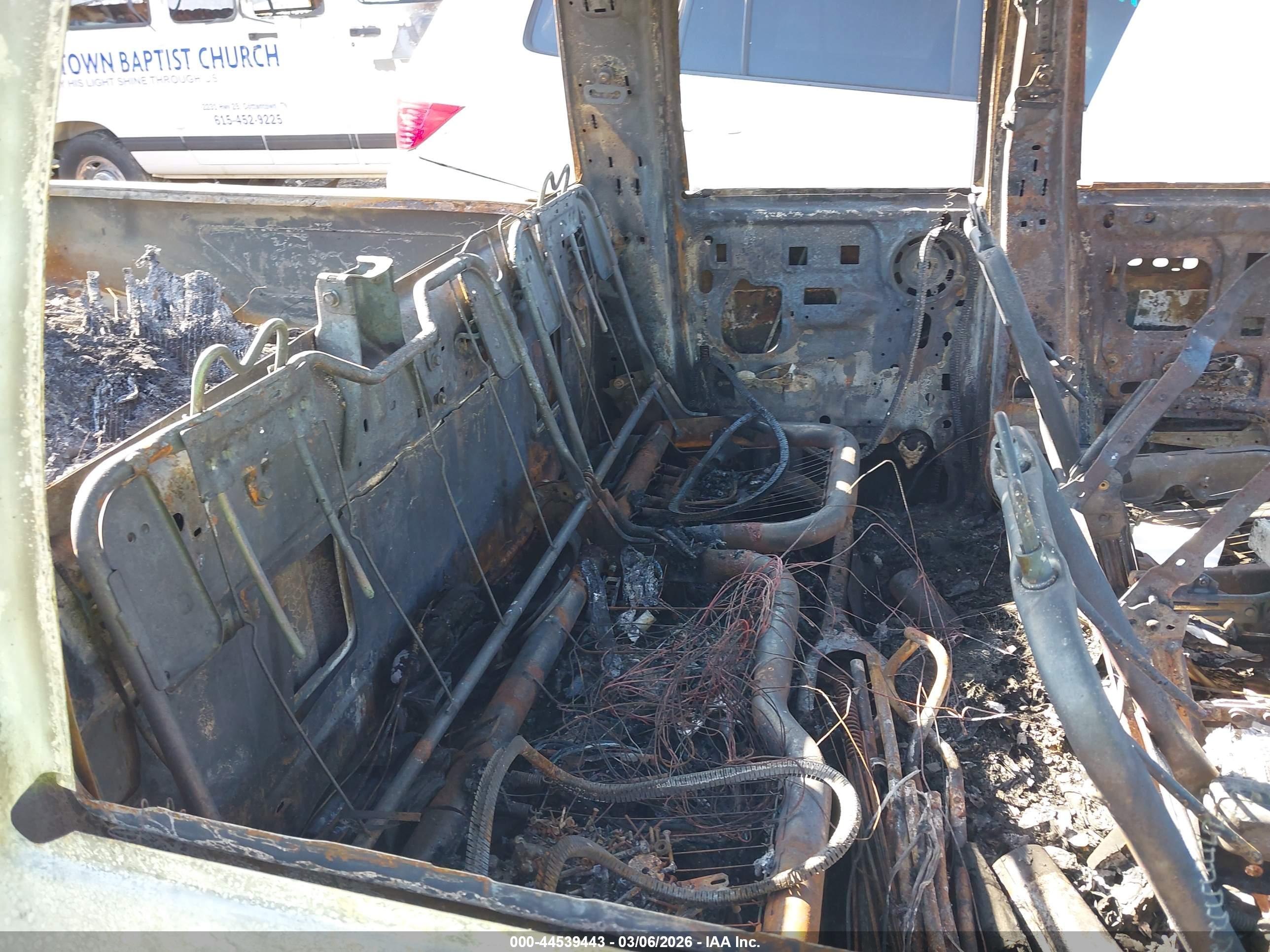 DODGE RAM image 7