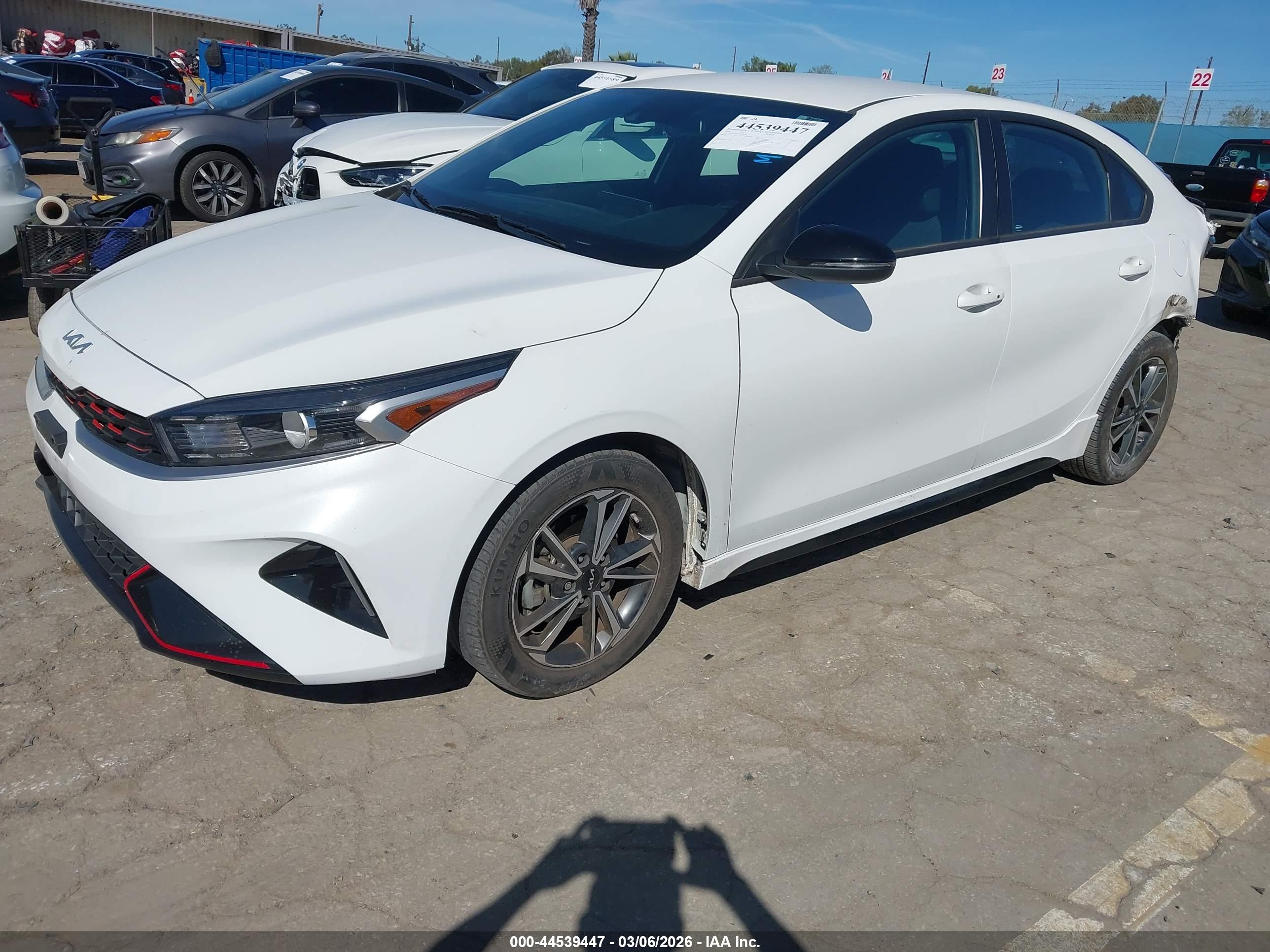 KIA FORTE image 2