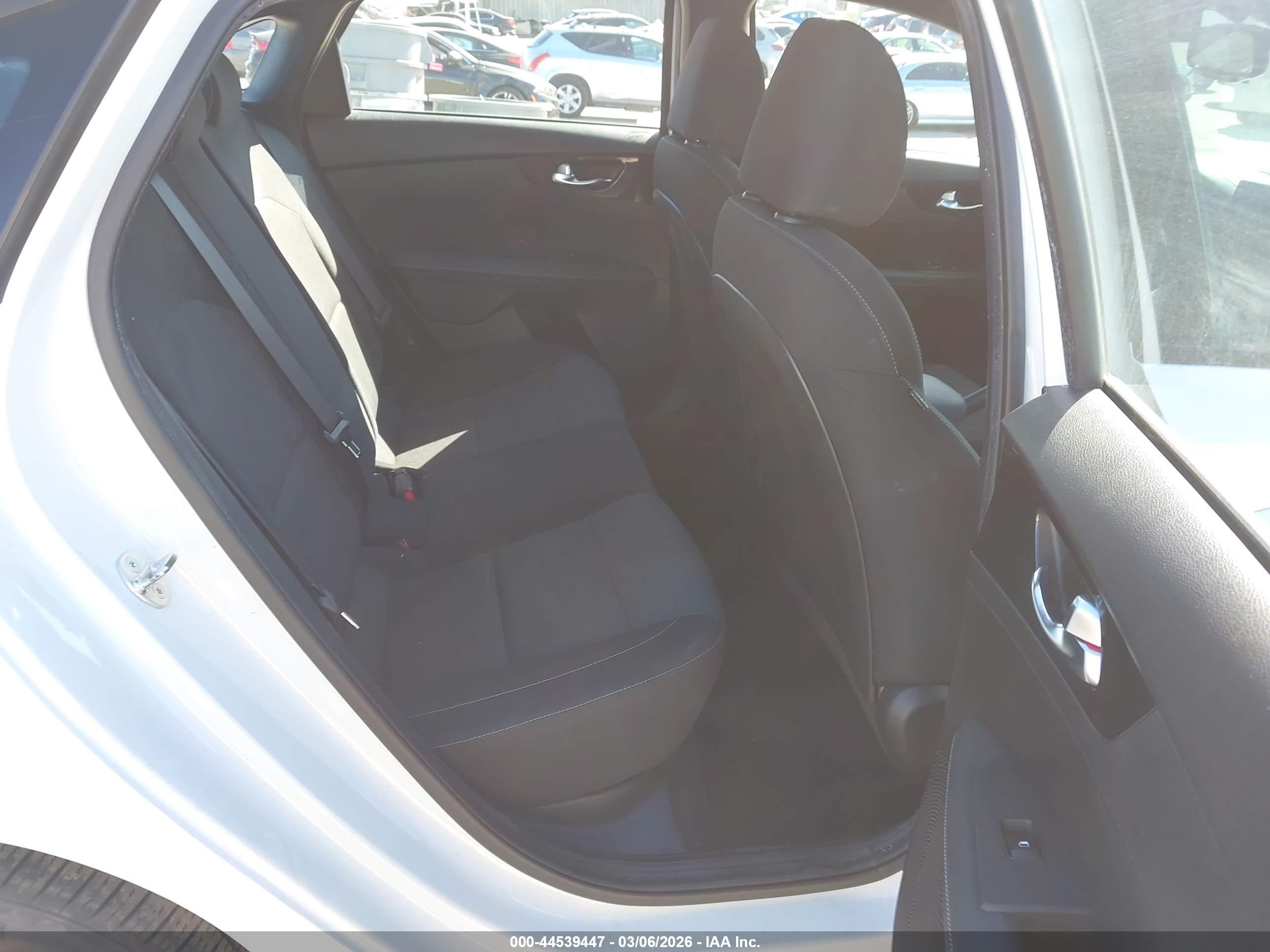 KIA FORTE image 8