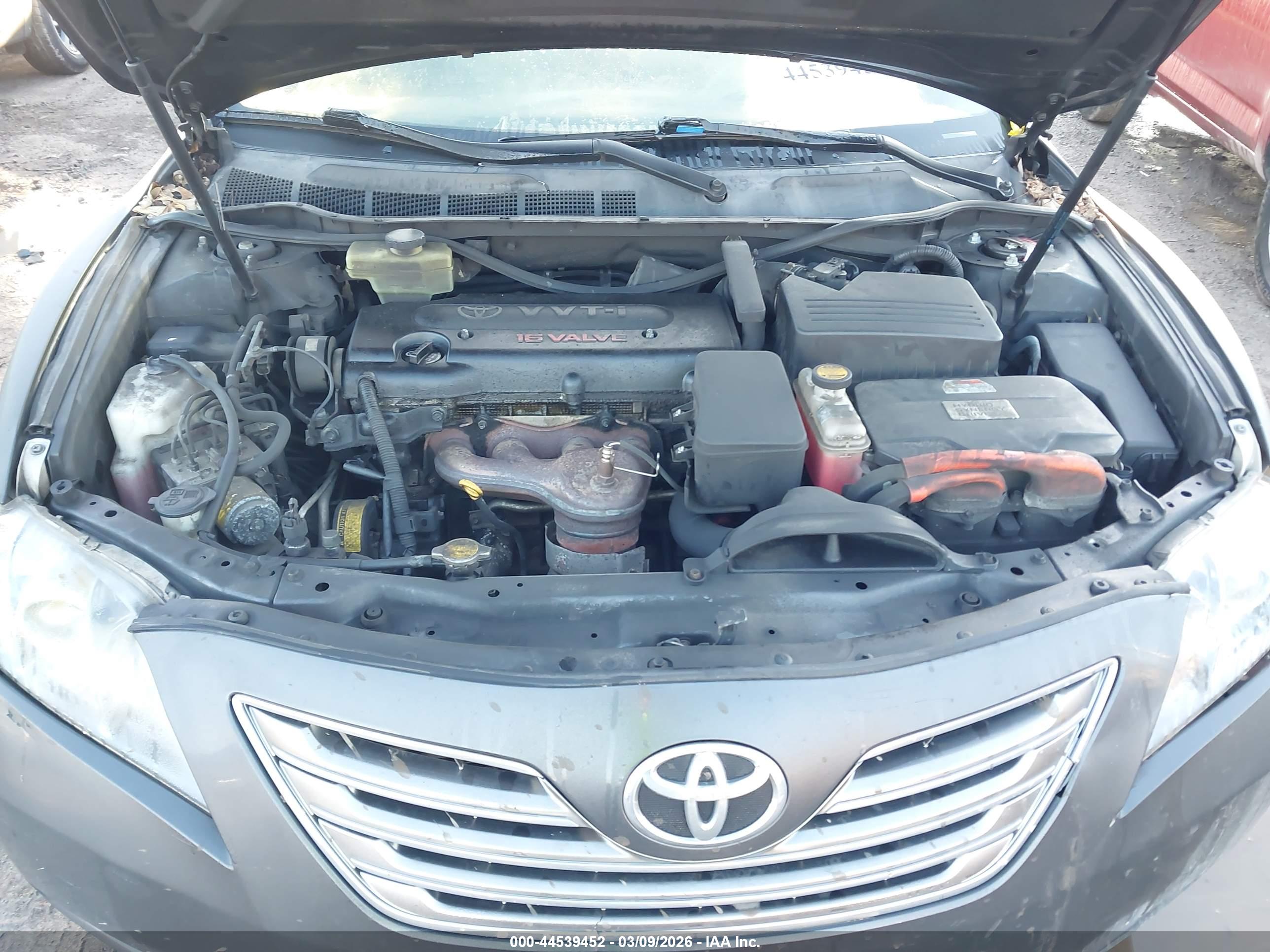 TOYOTA CAMRY image 10