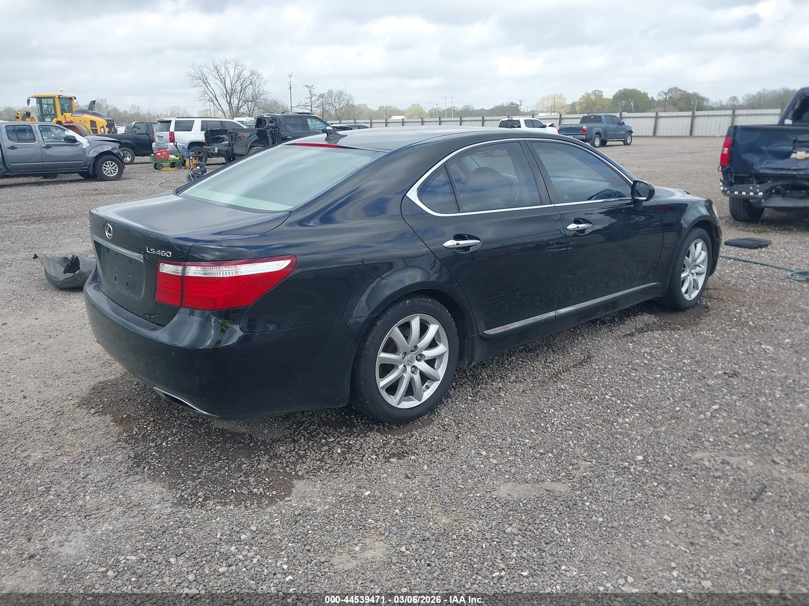LEXUS LS image 4
