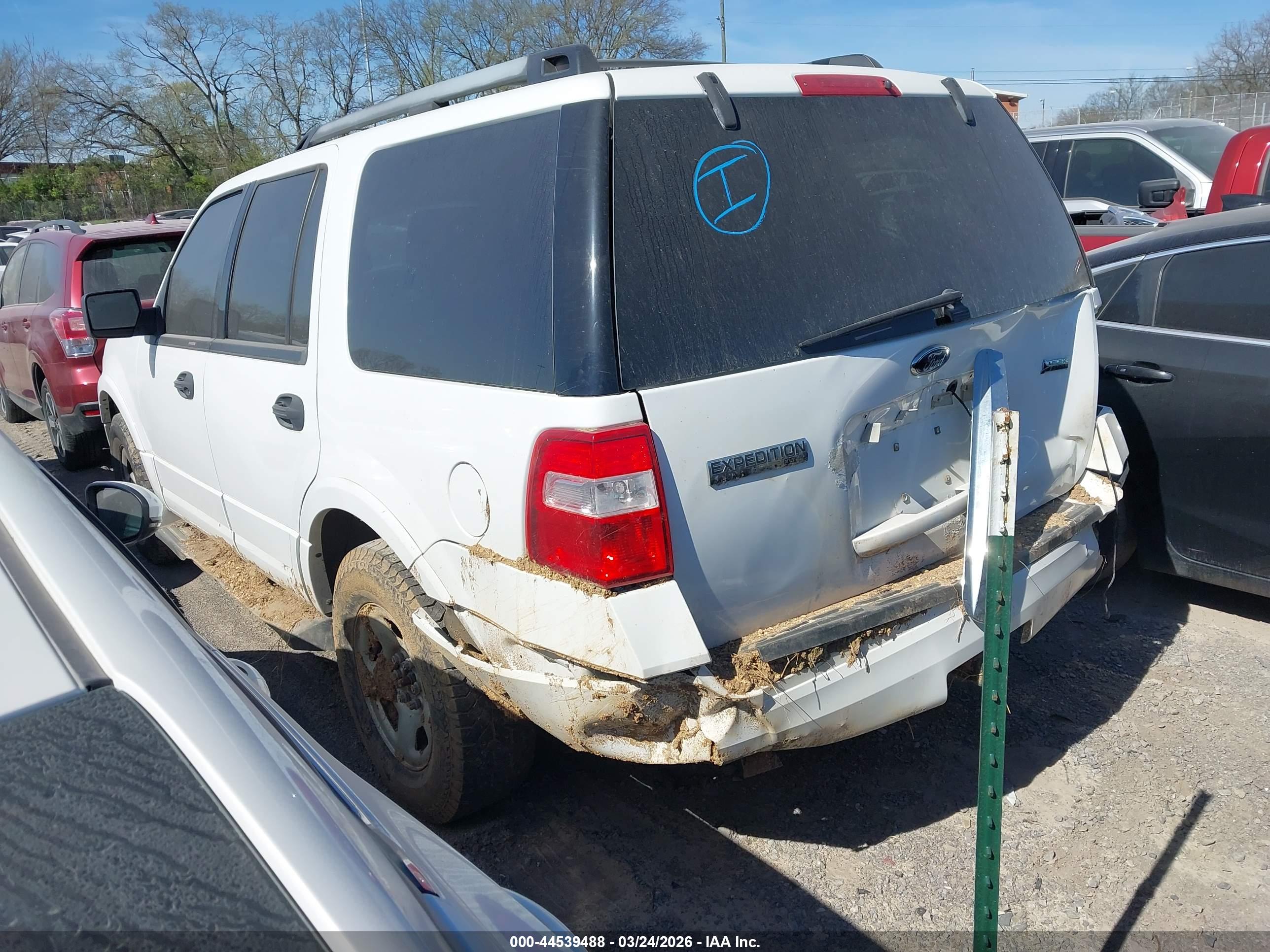 FORD EXPEDITION image 3