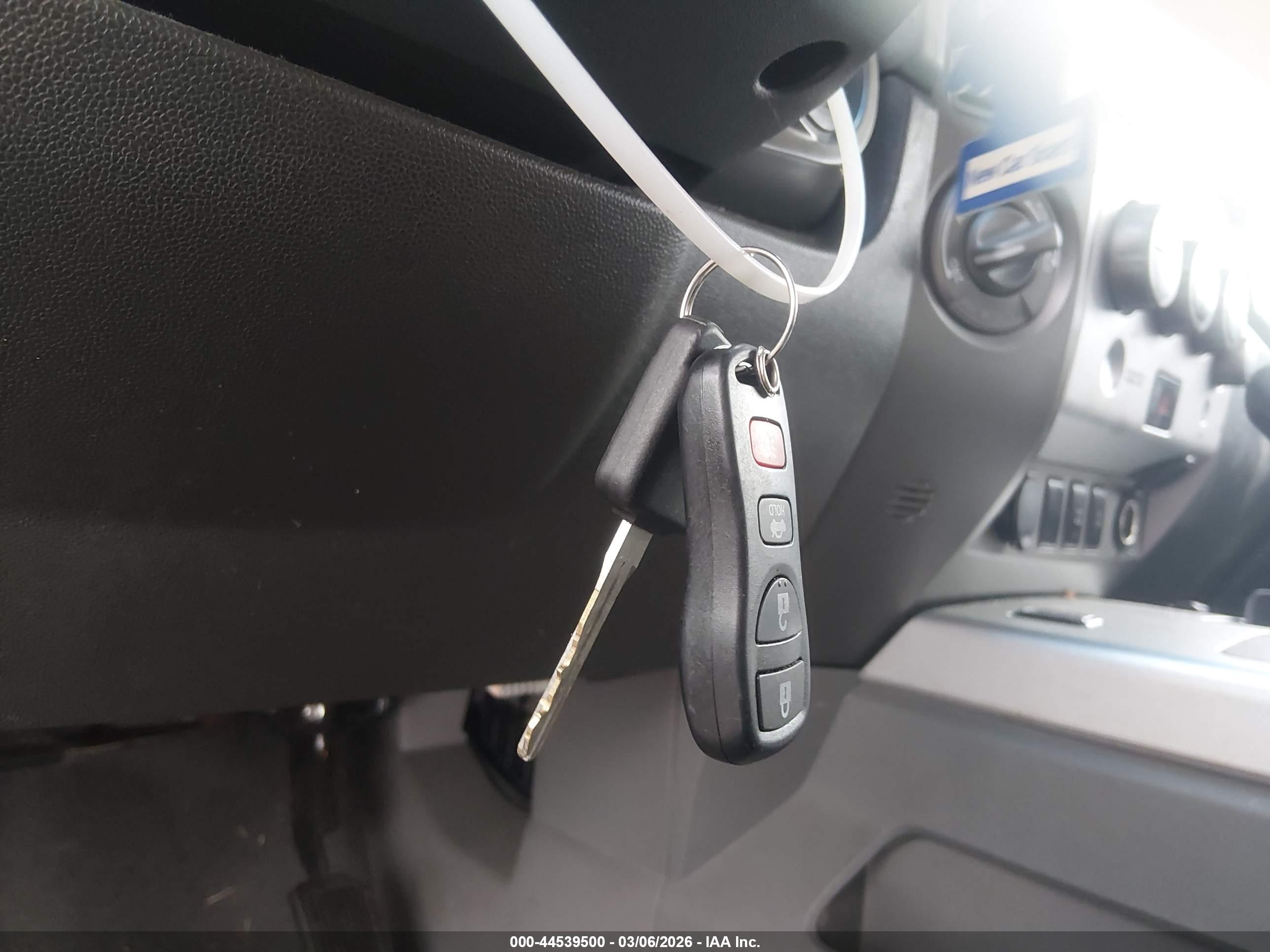 NISSAN ARMADA image 11