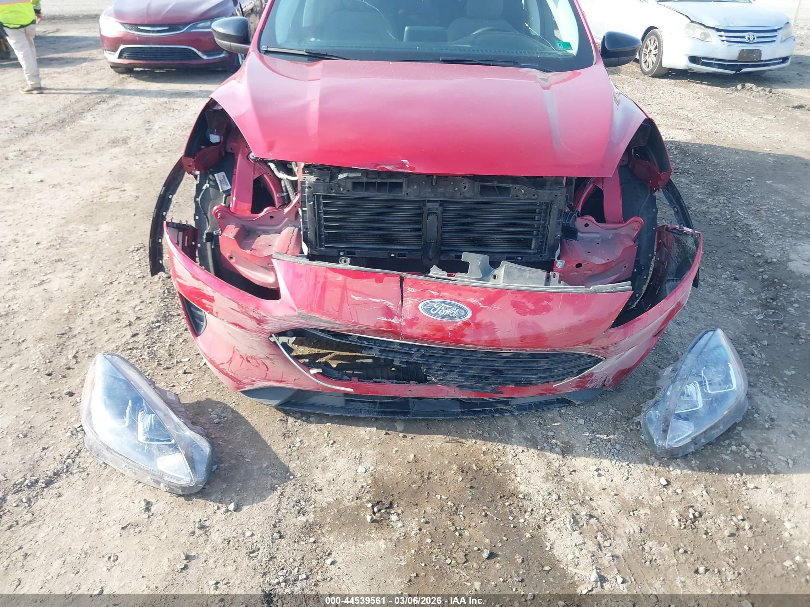 FORD ESCAPE image 6