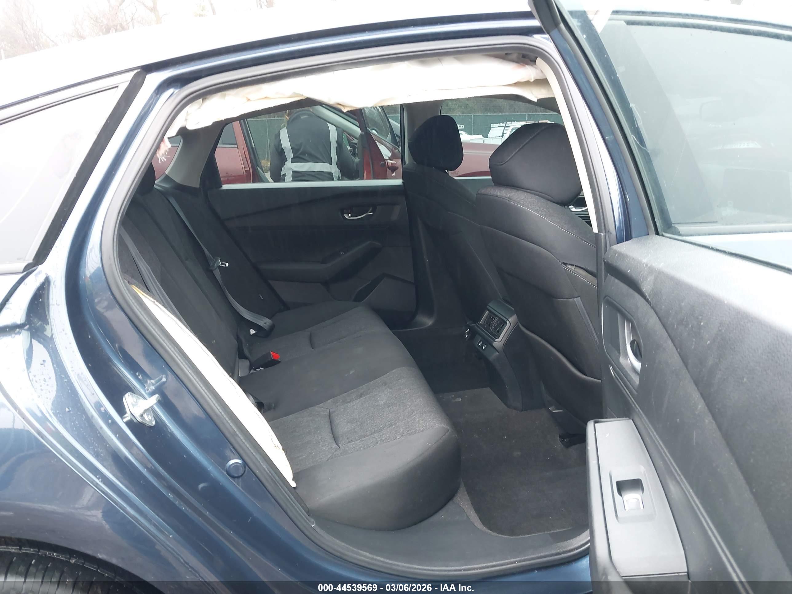 HONDA ACCORD image 8