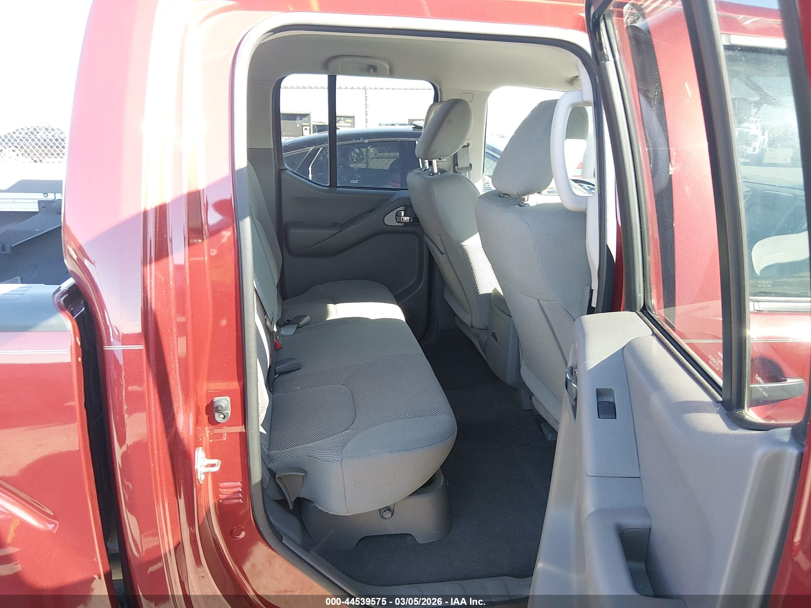 NISSAN FRONTIER image 8