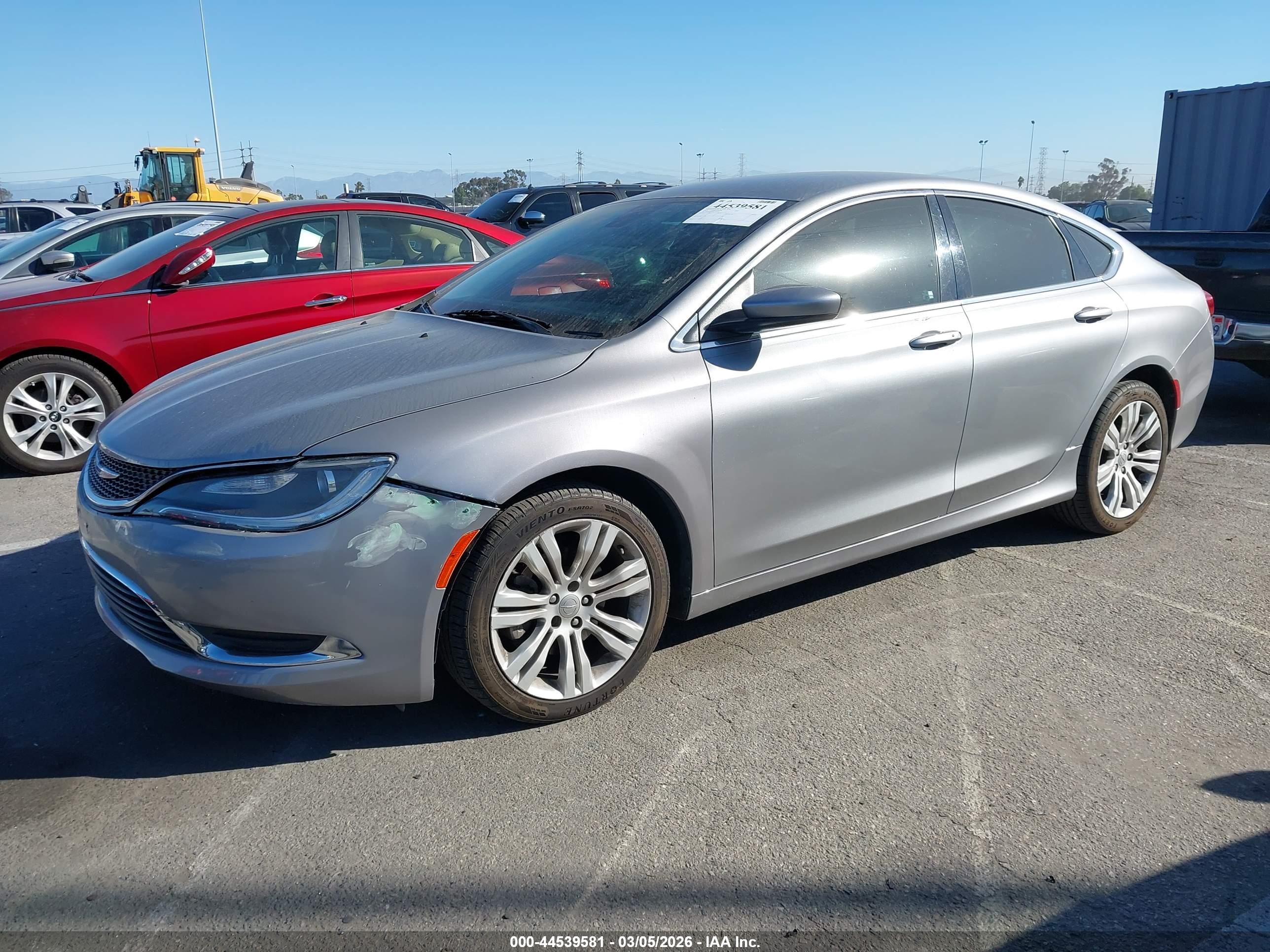 CHRYSLER 200 image 2