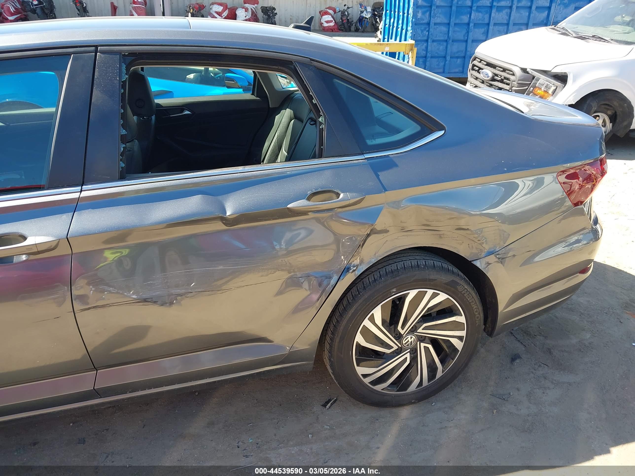 VOLKSWAGEN JETTA image 6