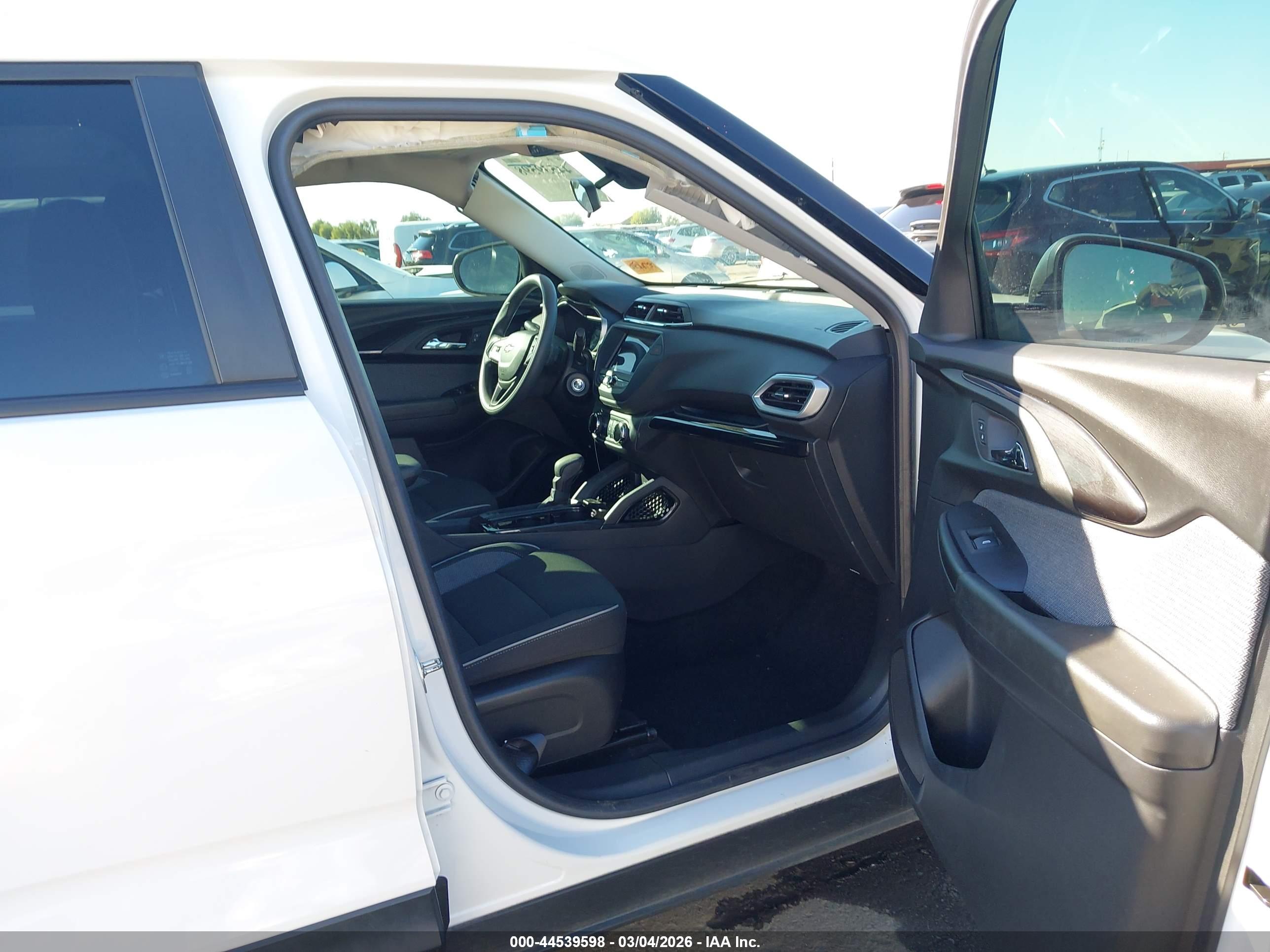 CHEVROLET TRAILBLAZER image 5