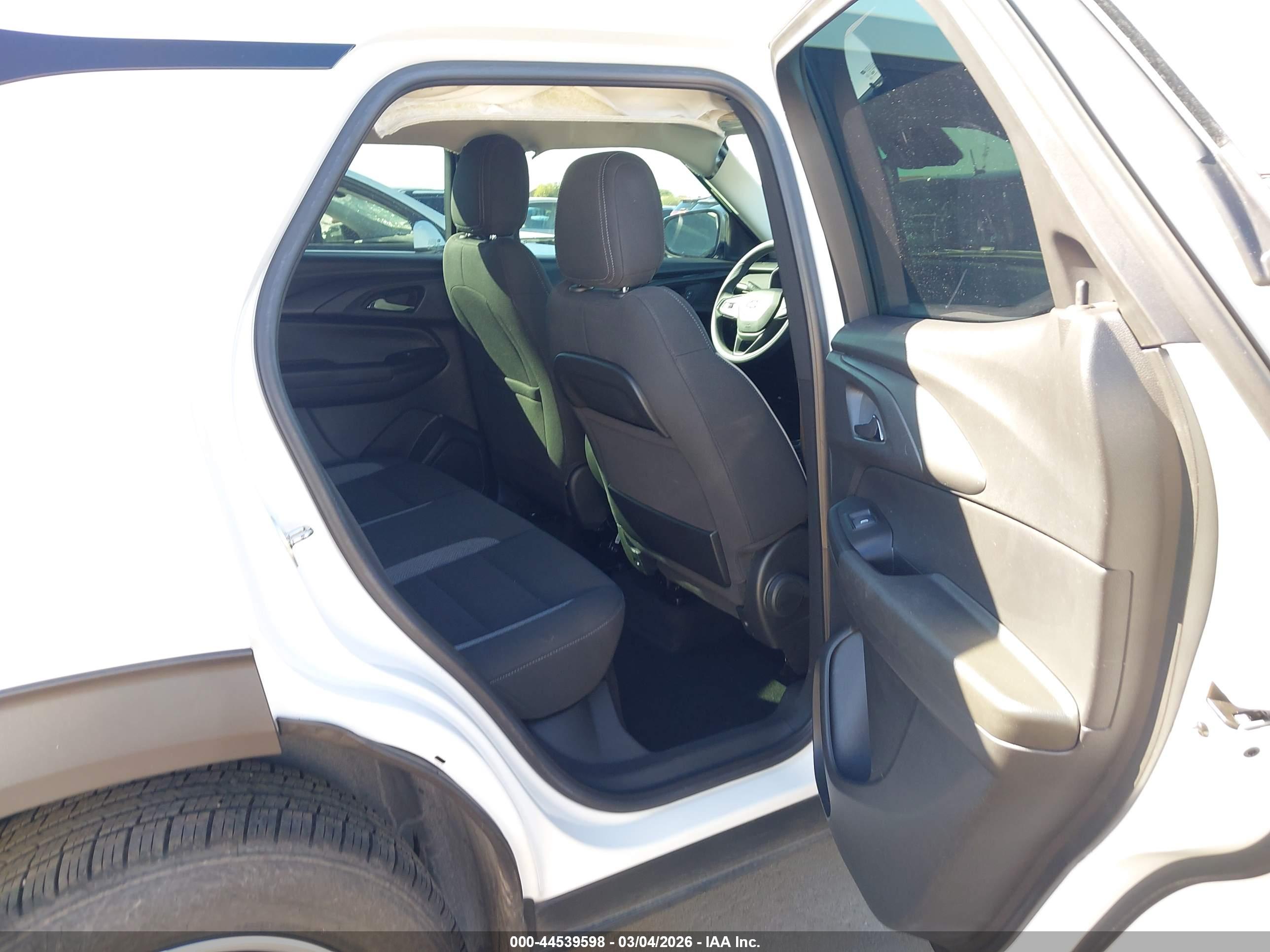 CHEVROLET TRAILBLAZER image 8