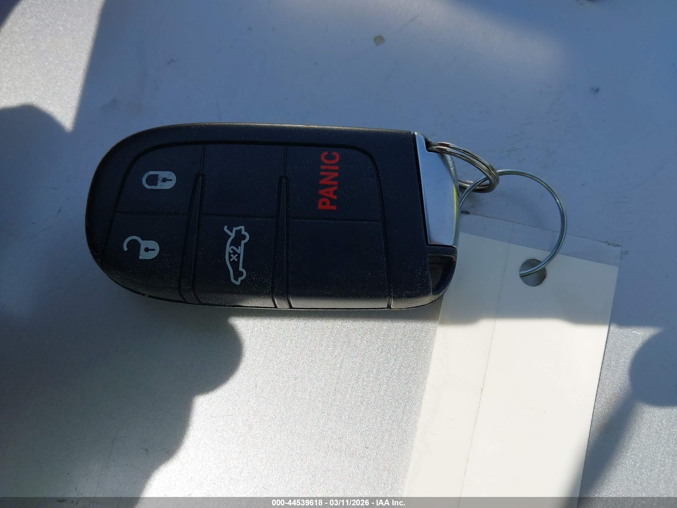 CHRYSLER 300 image 11