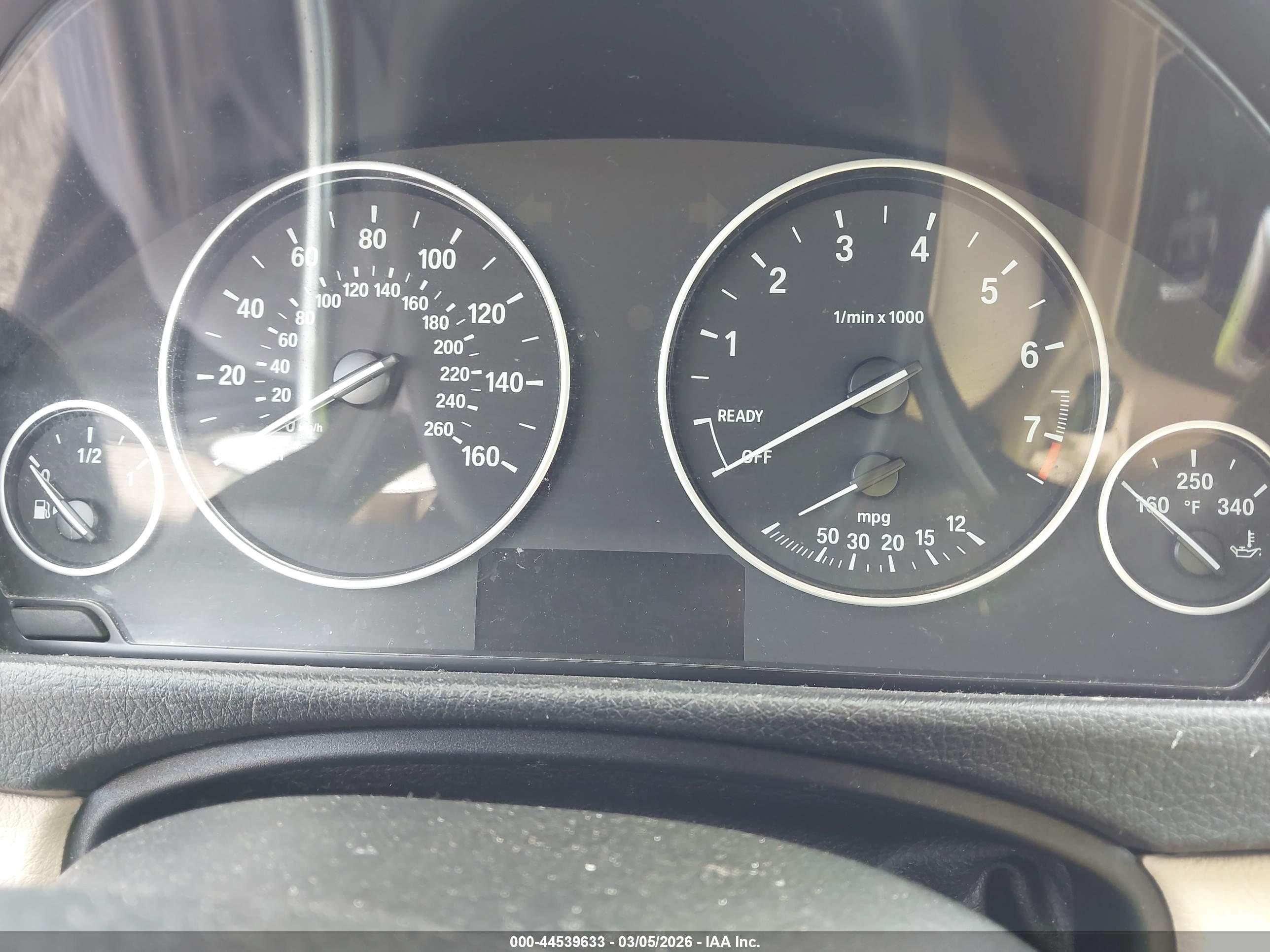 BMW 320I image 7