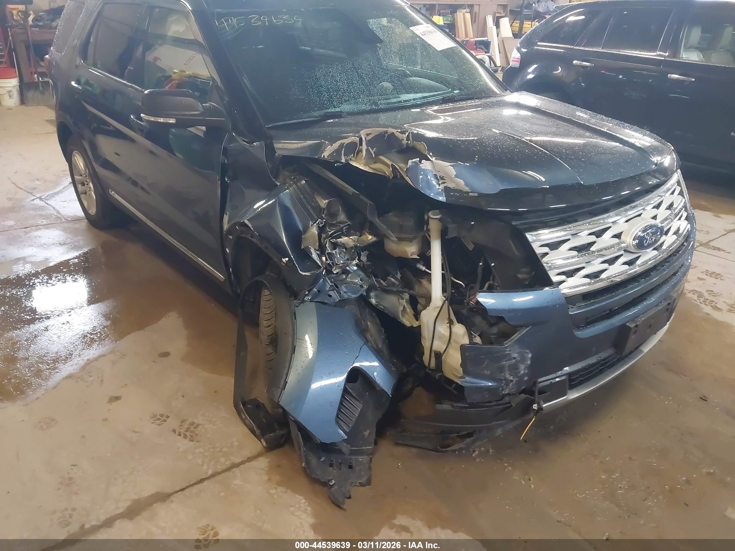 FORD EXPLORER image 6