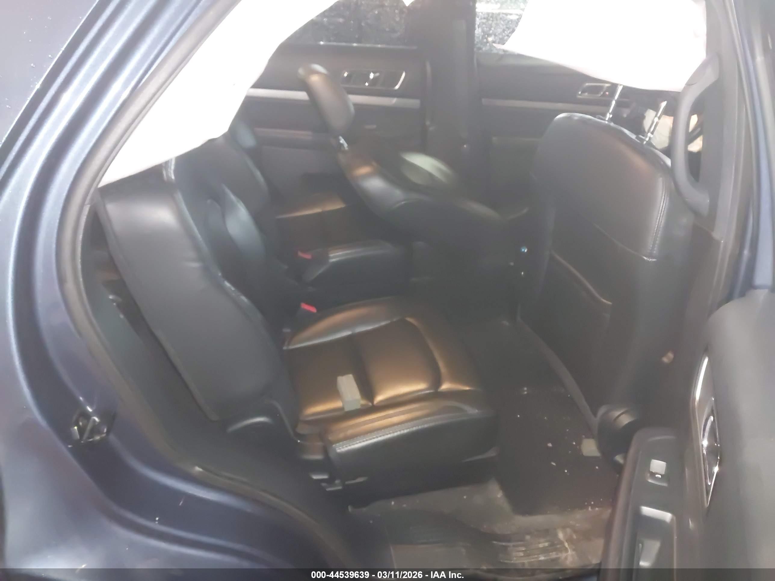 FORD EXPLORER image 8
