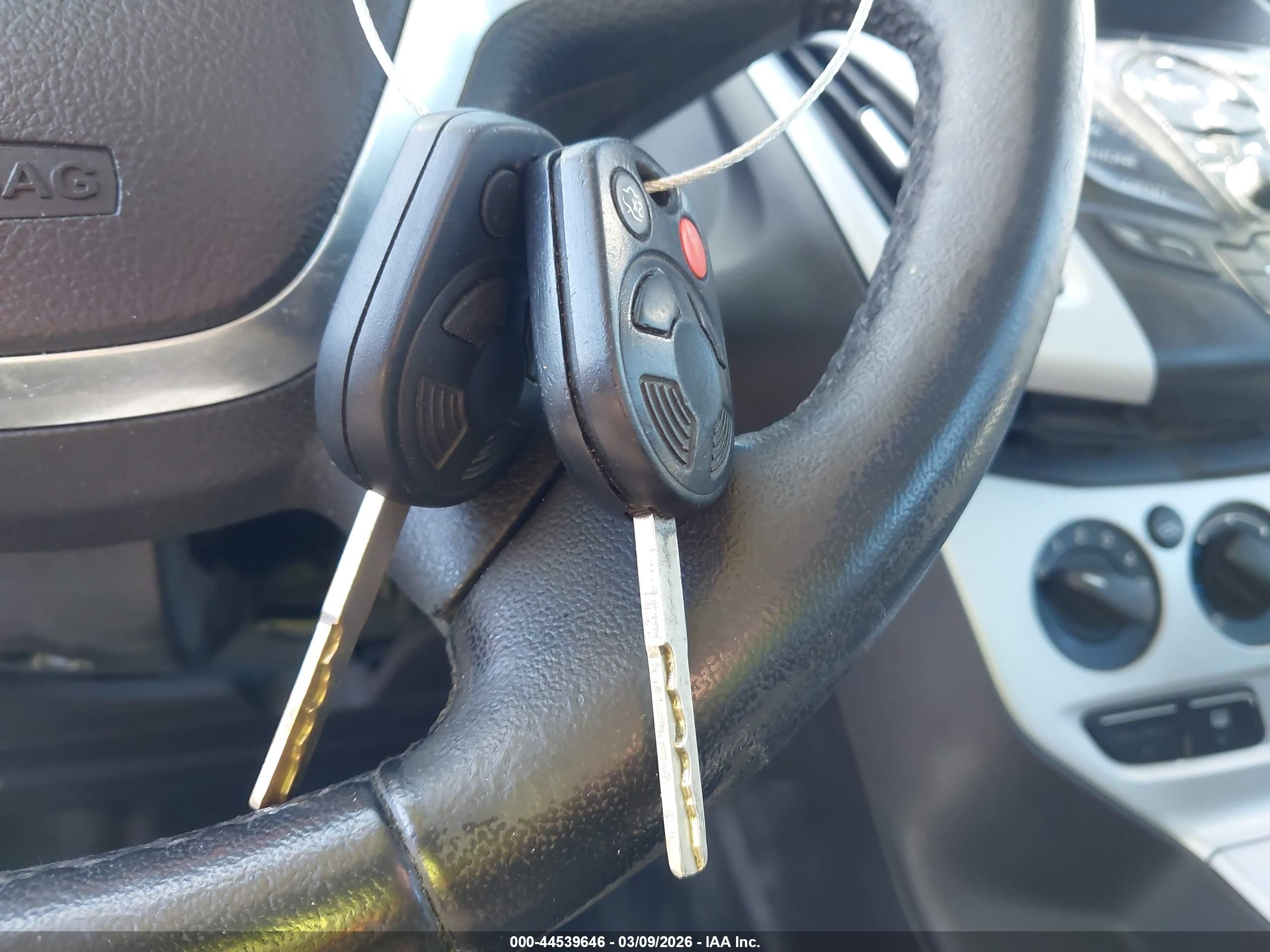 FORD FOCUS image 11