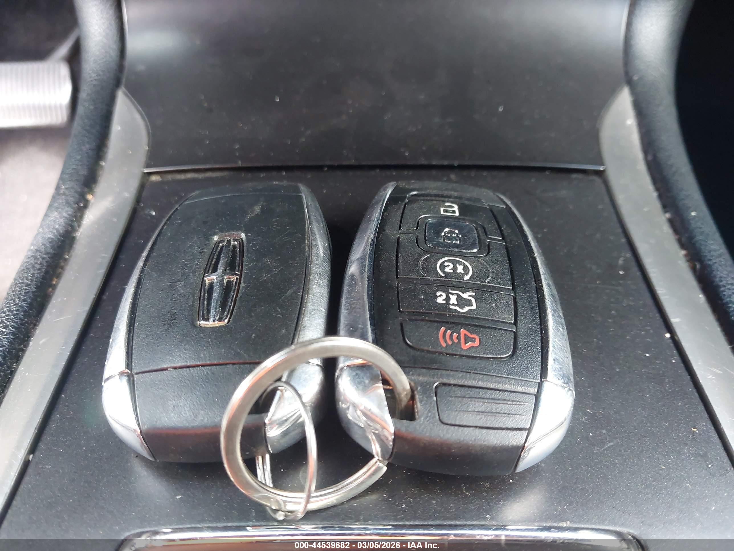 LINCOLN MKC image 11
