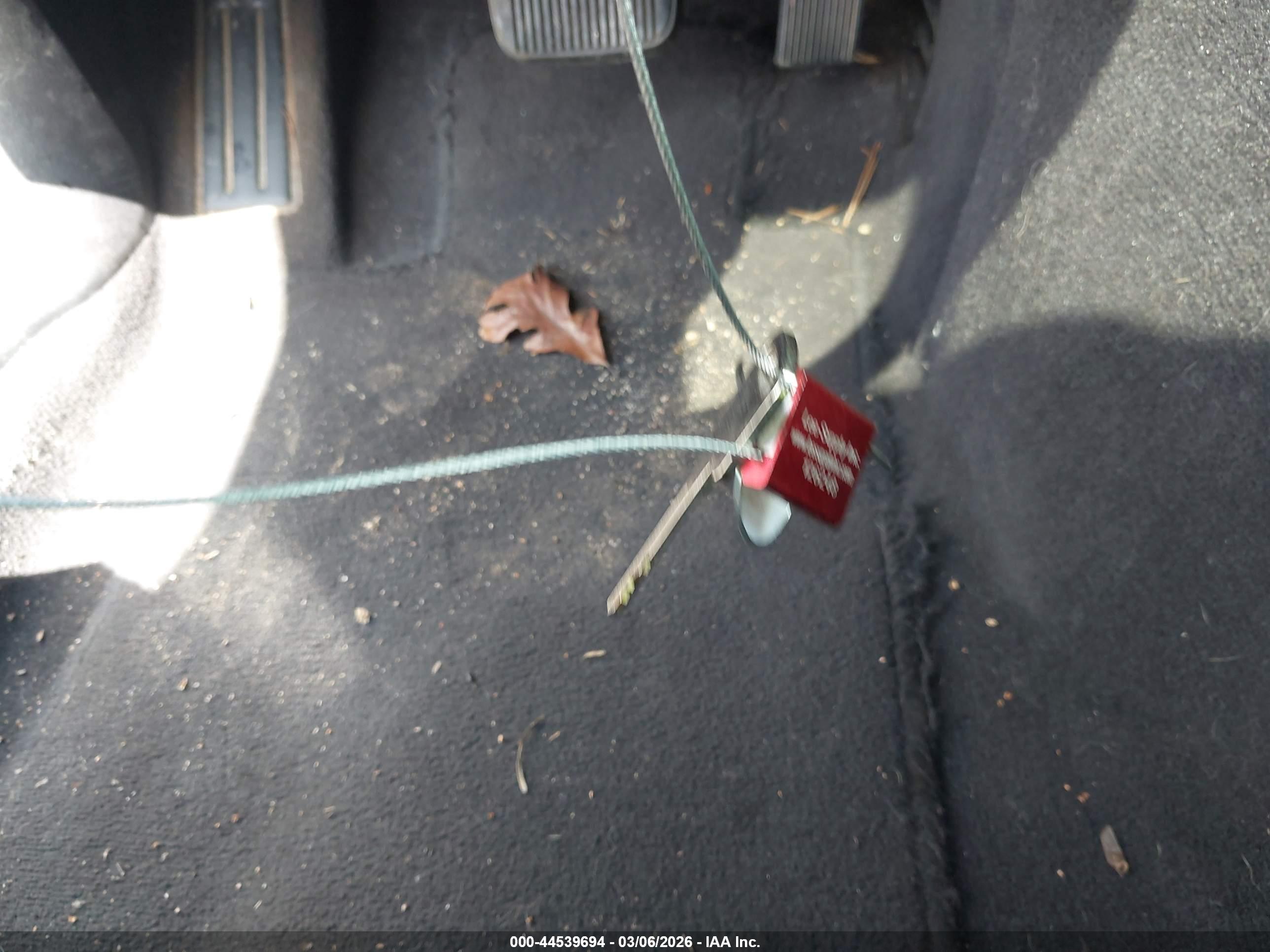 LINCOLN LS image 11