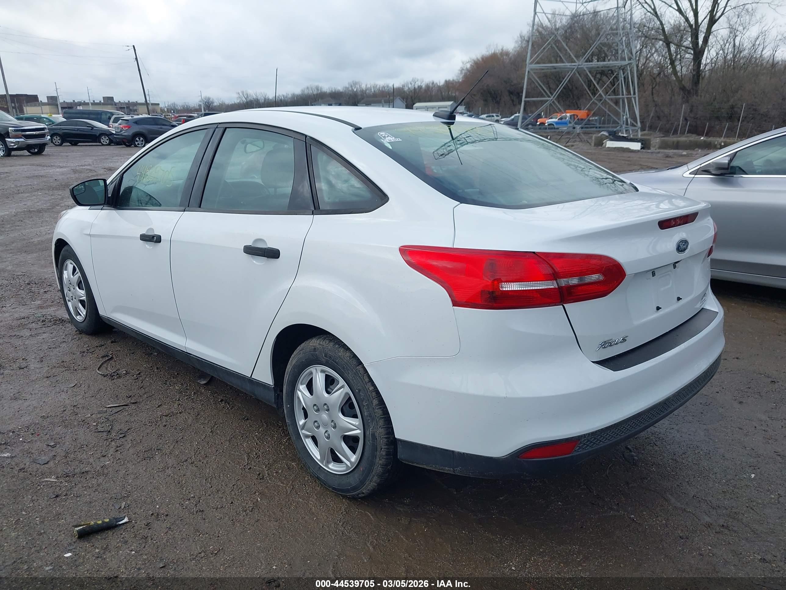 FORD FOCUS image 3