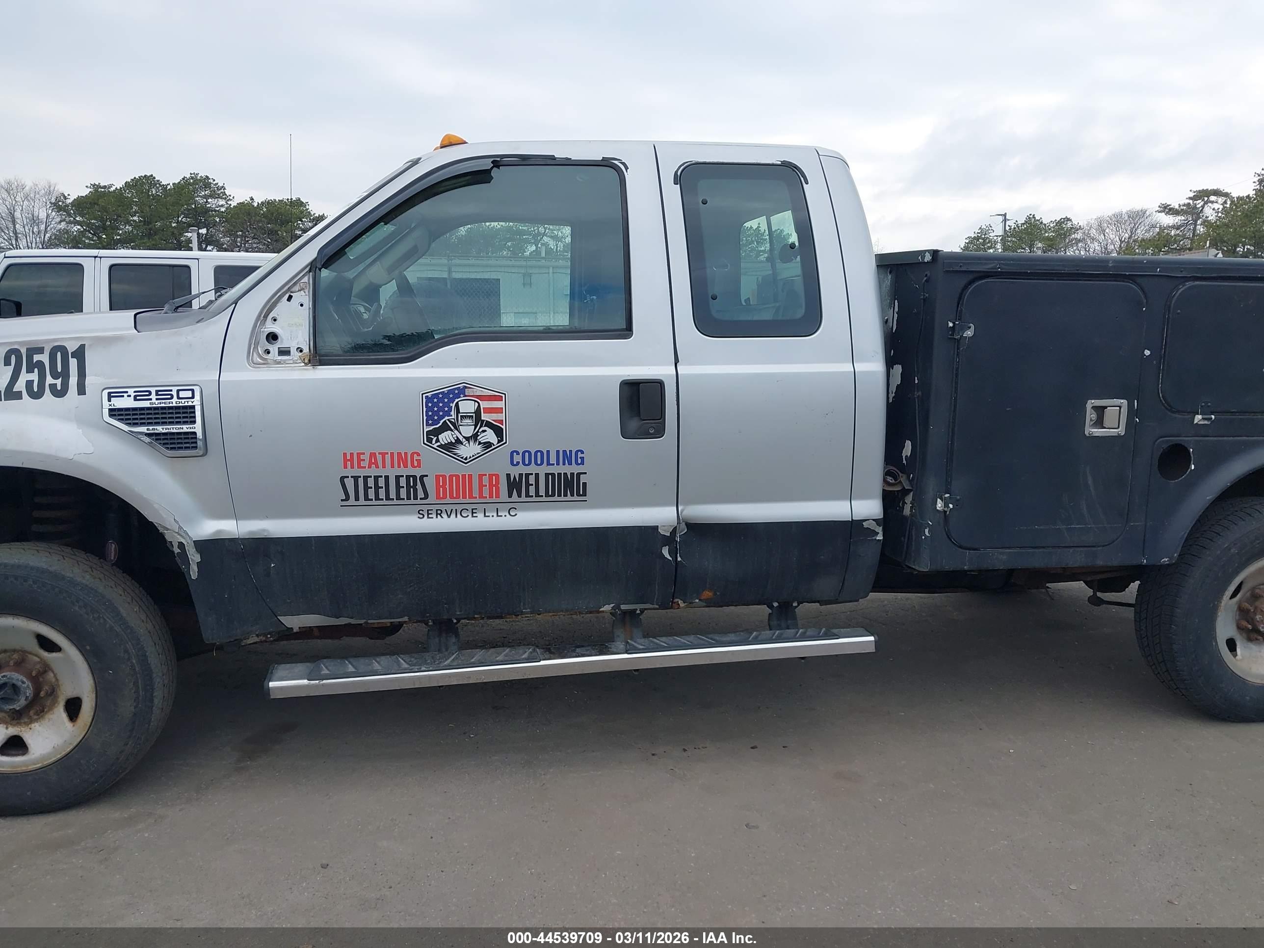 FORD F-250 image 6