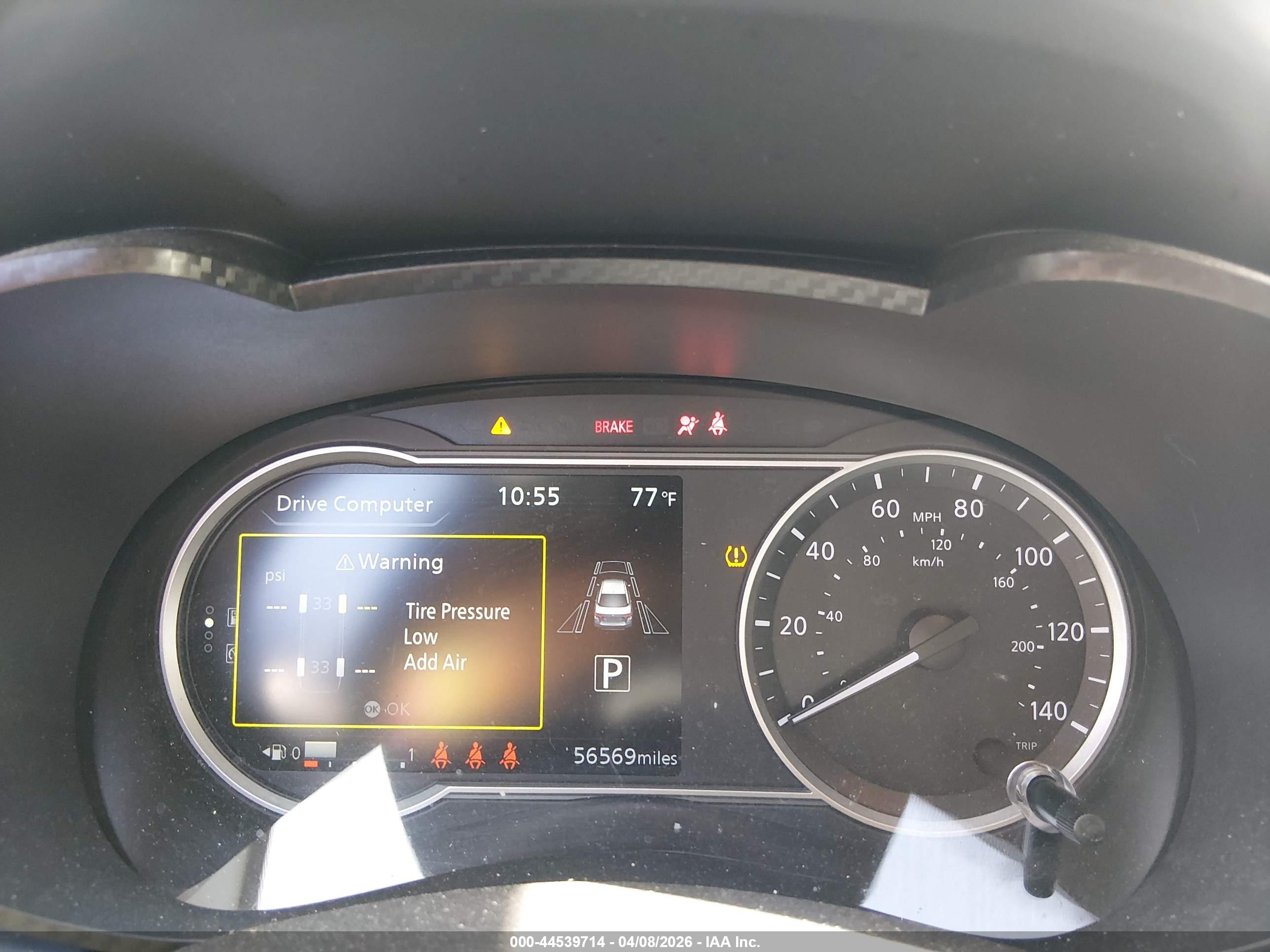 NISSAN VERSA image 7