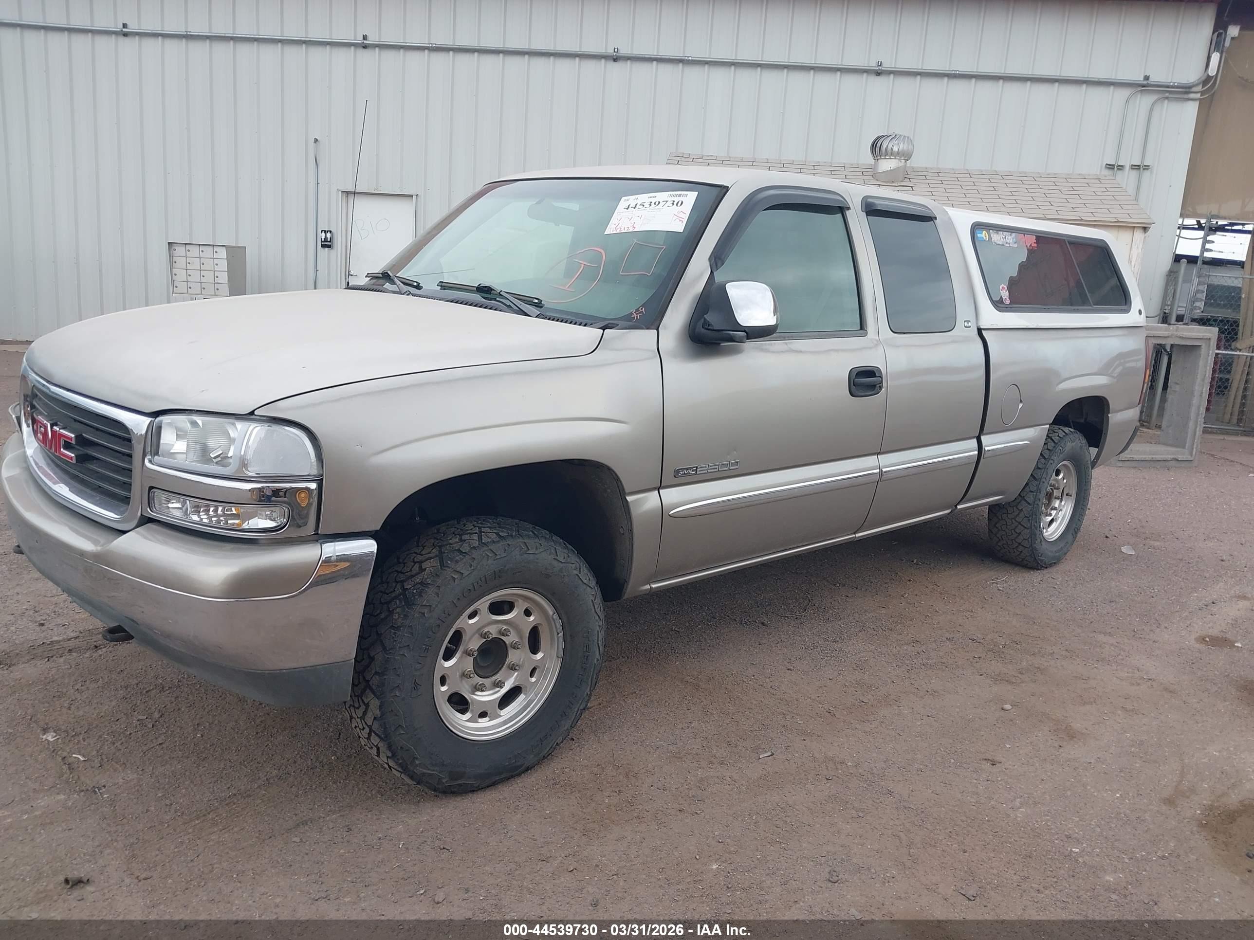 GMC SIERRA image 2