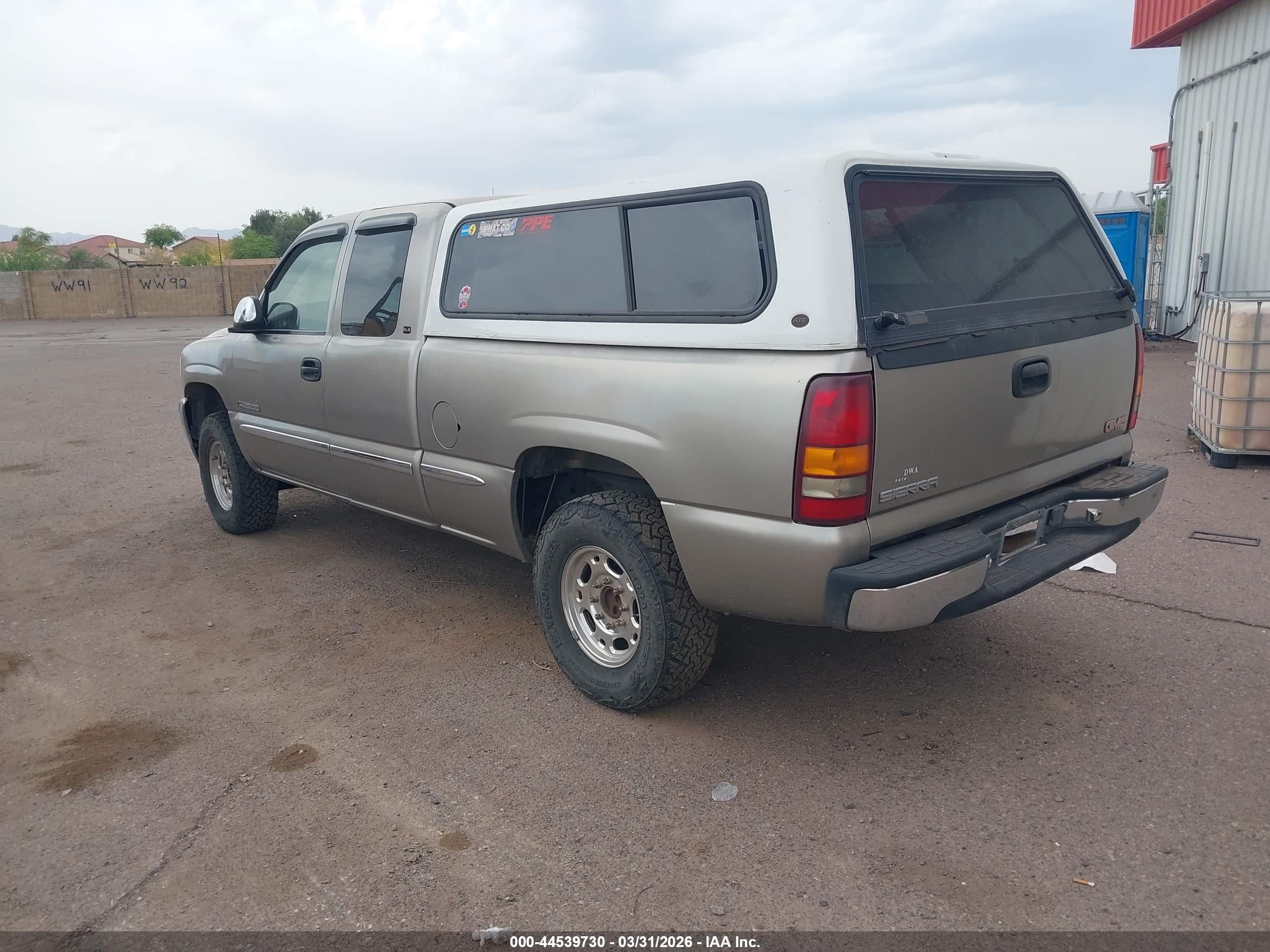 GMC SIERRA image 3