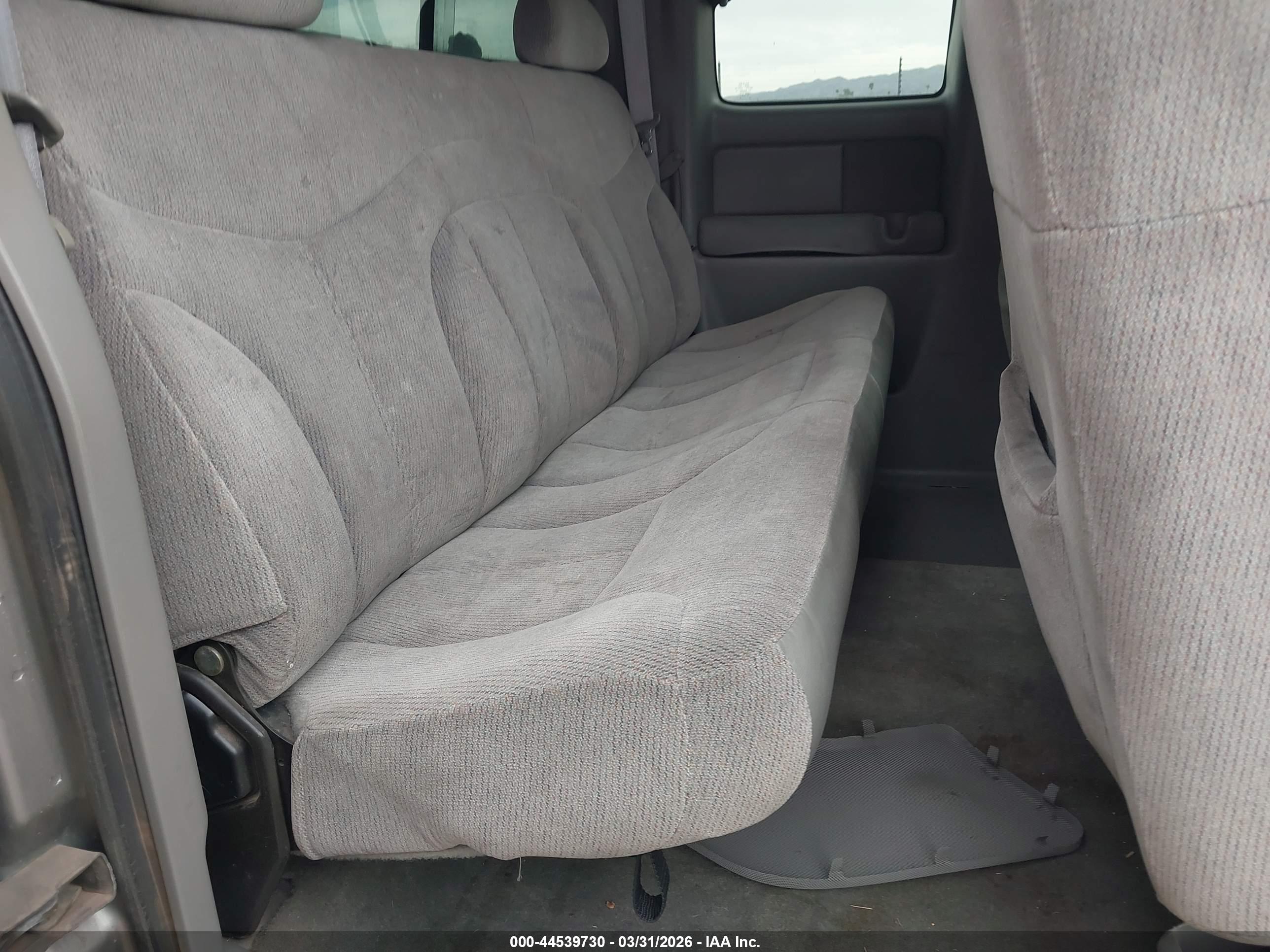 GMC SIERRA image 8