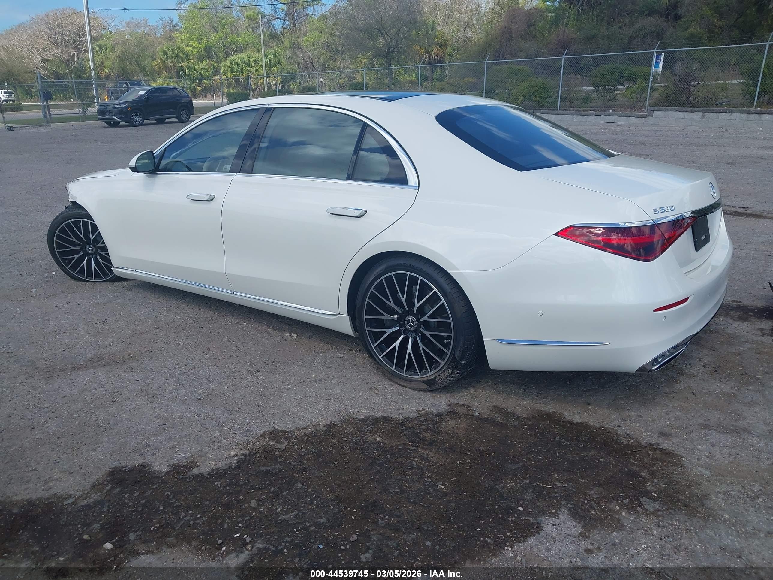 MERCEDES-BENZ S image 3