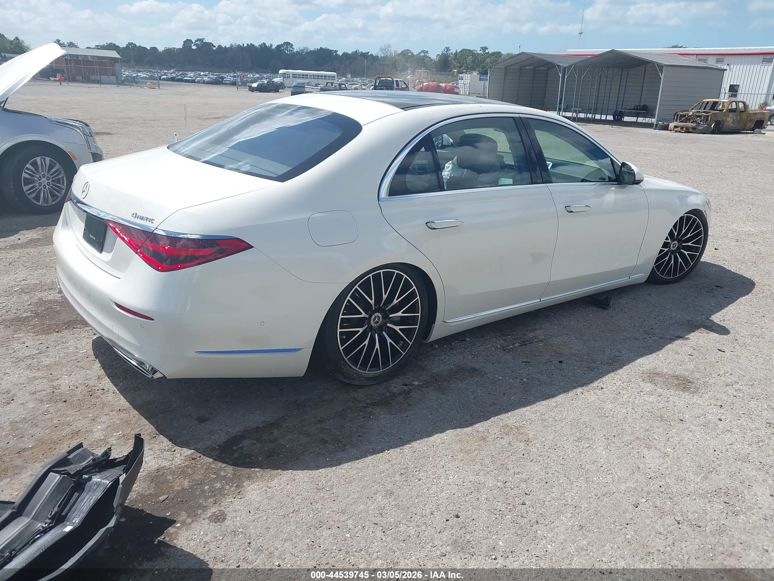 MERCEDES-BENZ S image 4