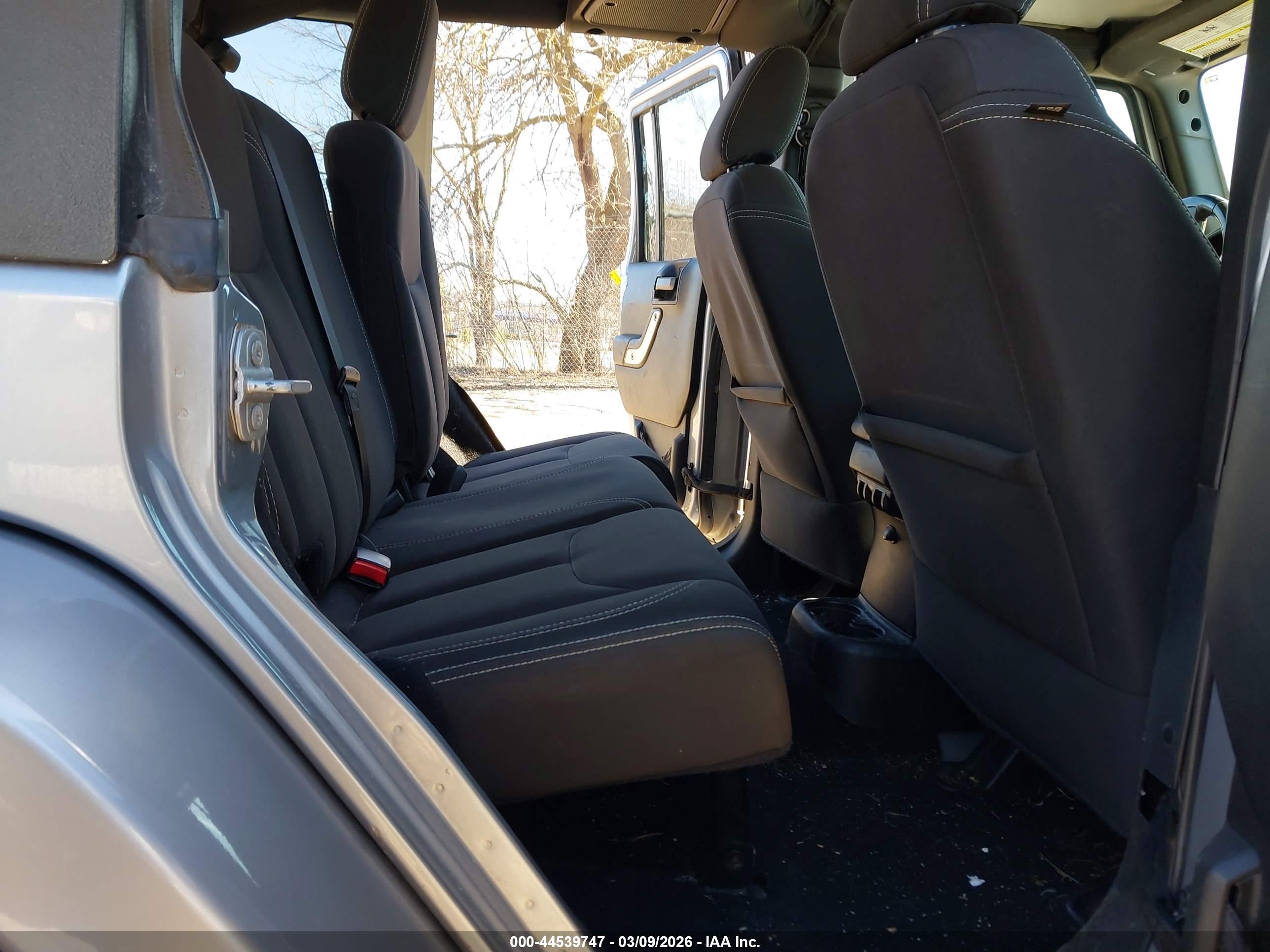 JEEP WRANGLER image 8