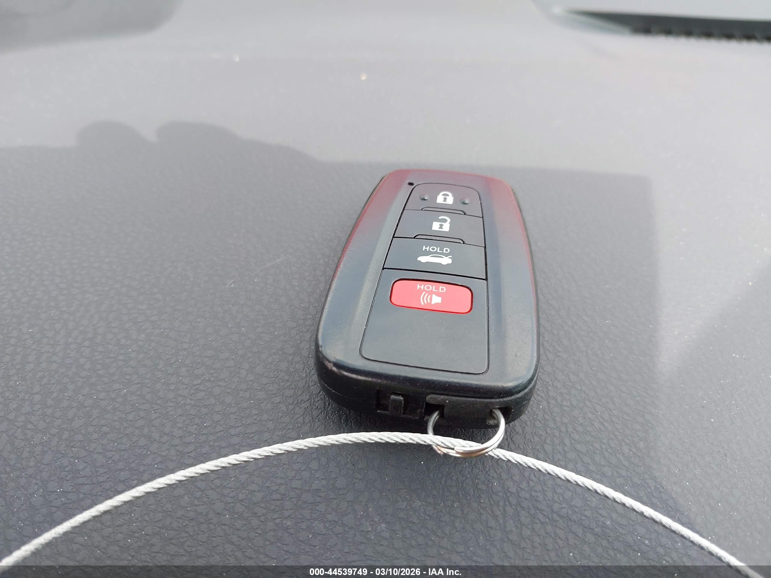TOYOTA CAMRY image 11