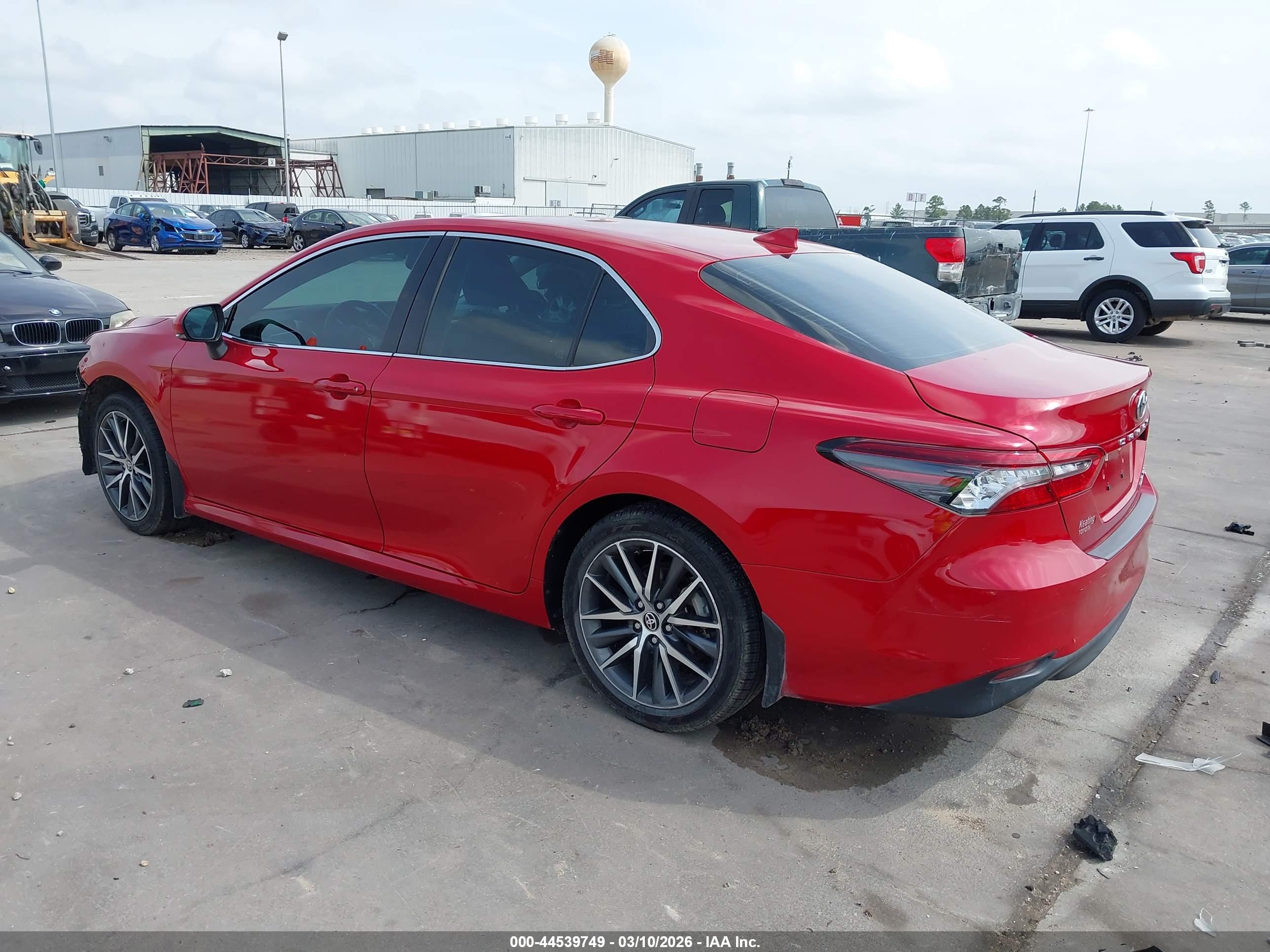 TOYOTA CAMRY image 3