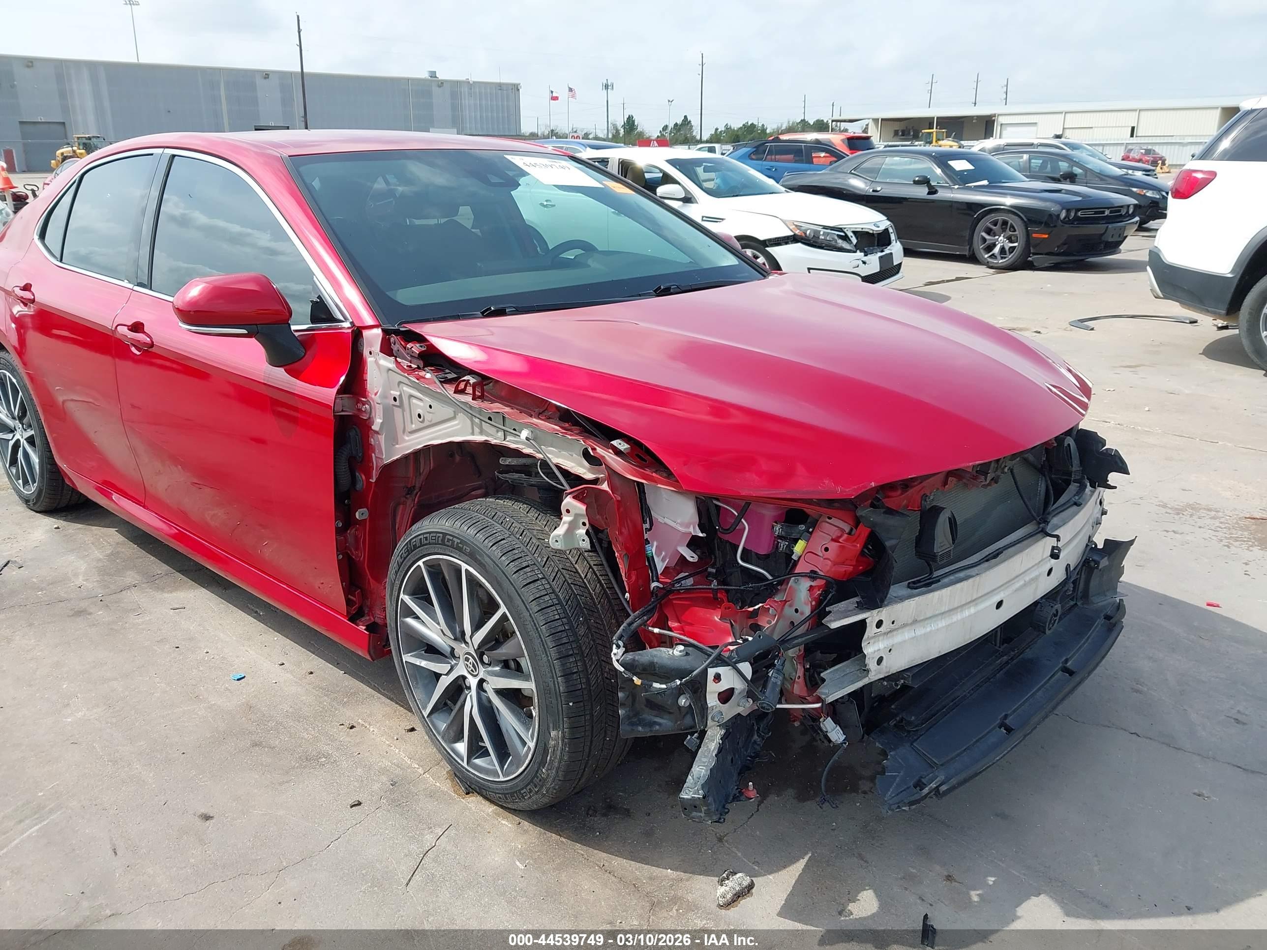 TOYOTA CAMRY image 6