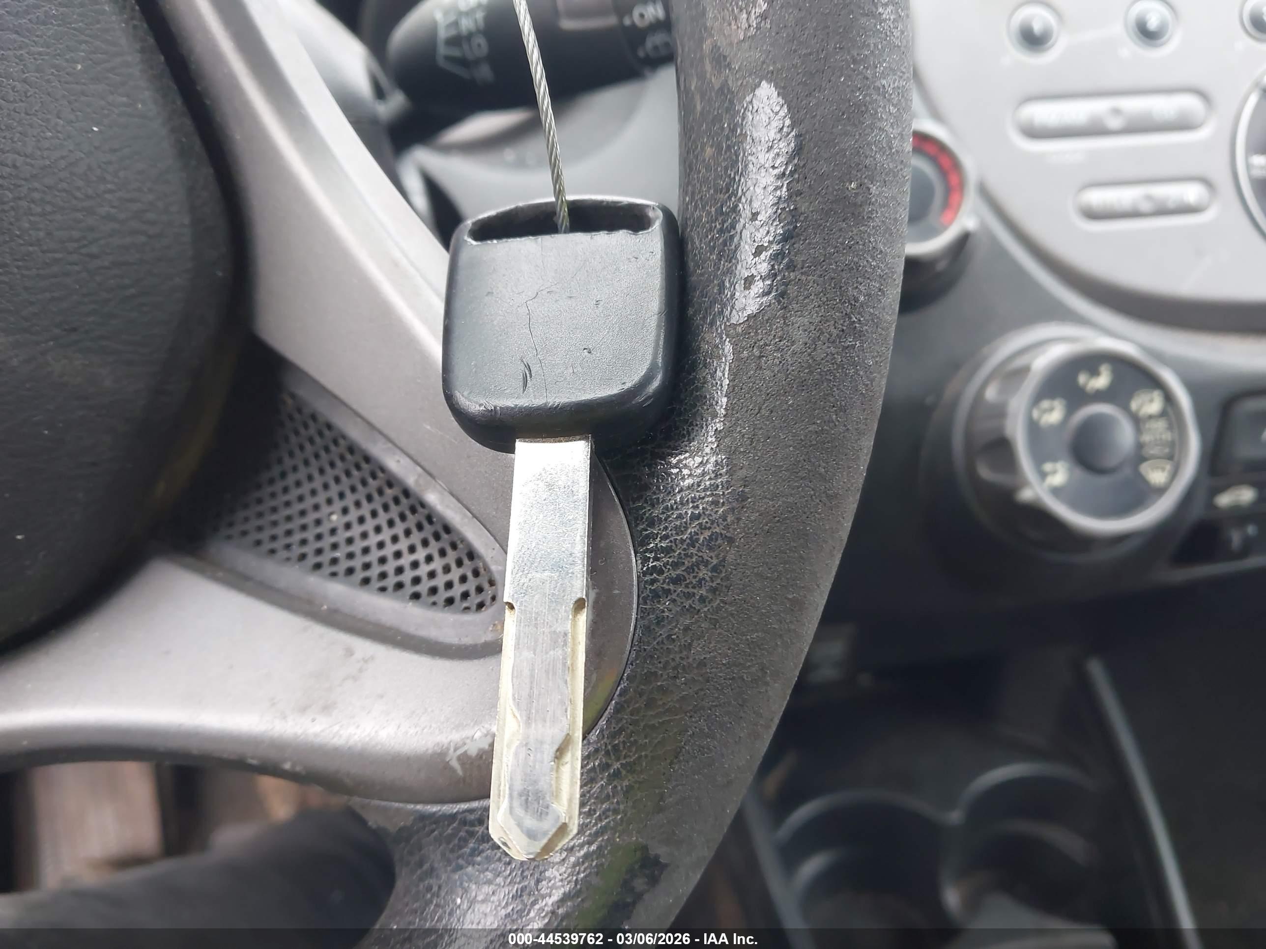 HONDA FIT image 11