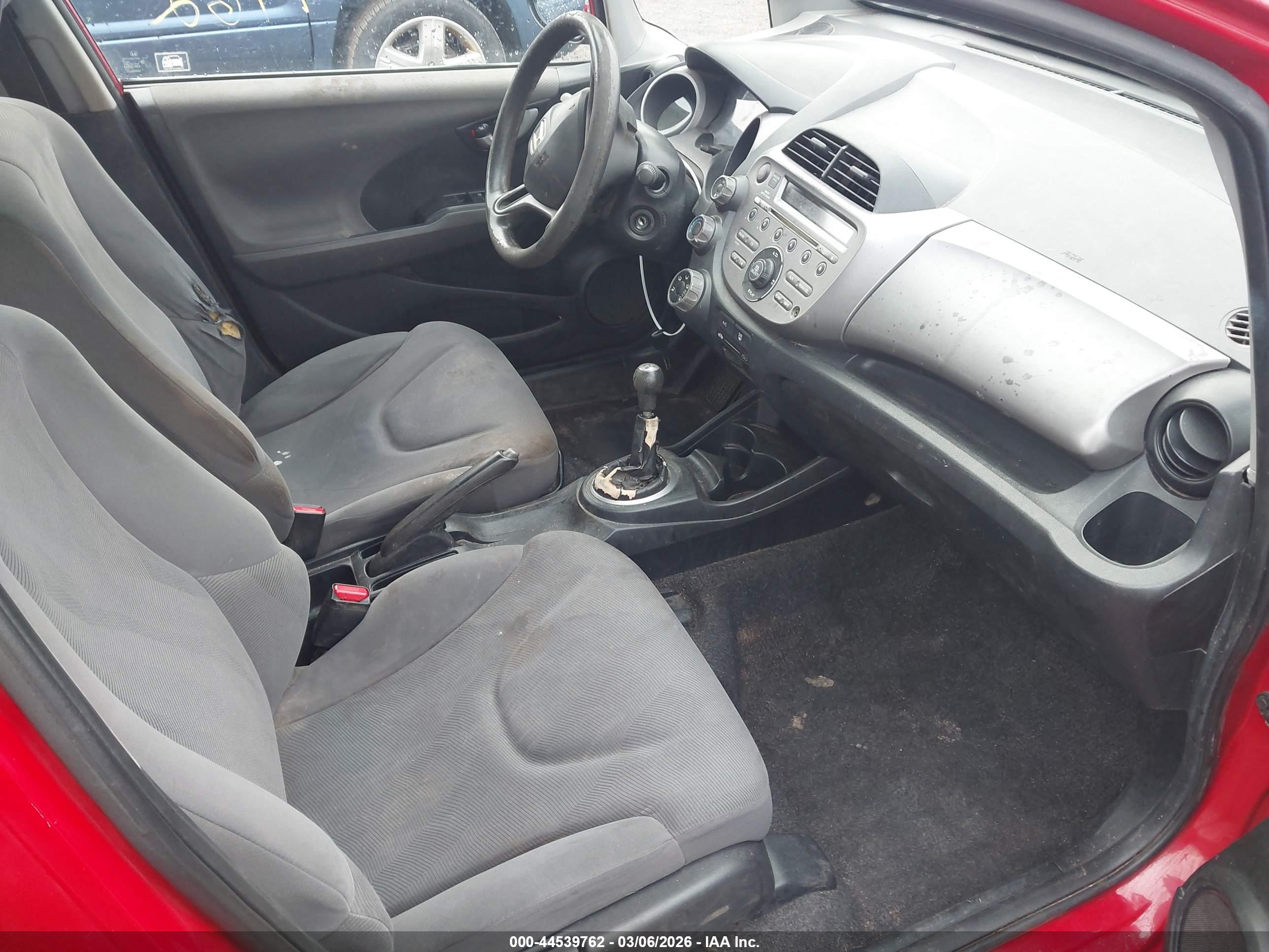 HONDA FIT image 5