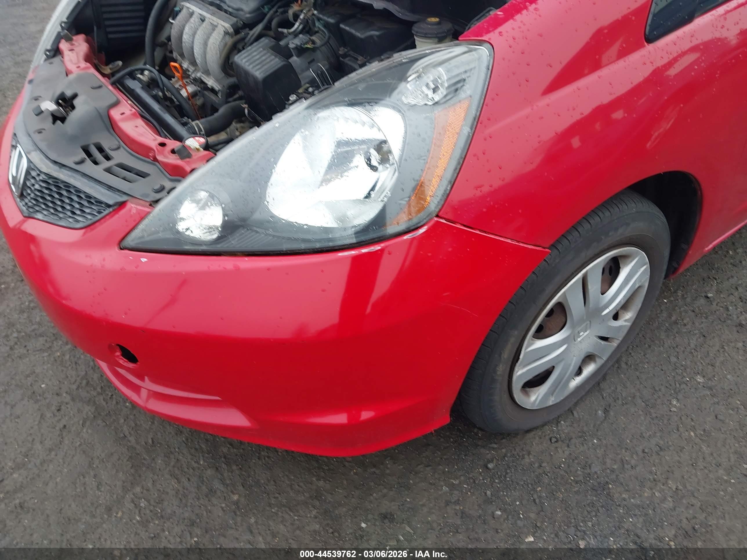 HONDA FIT image 6