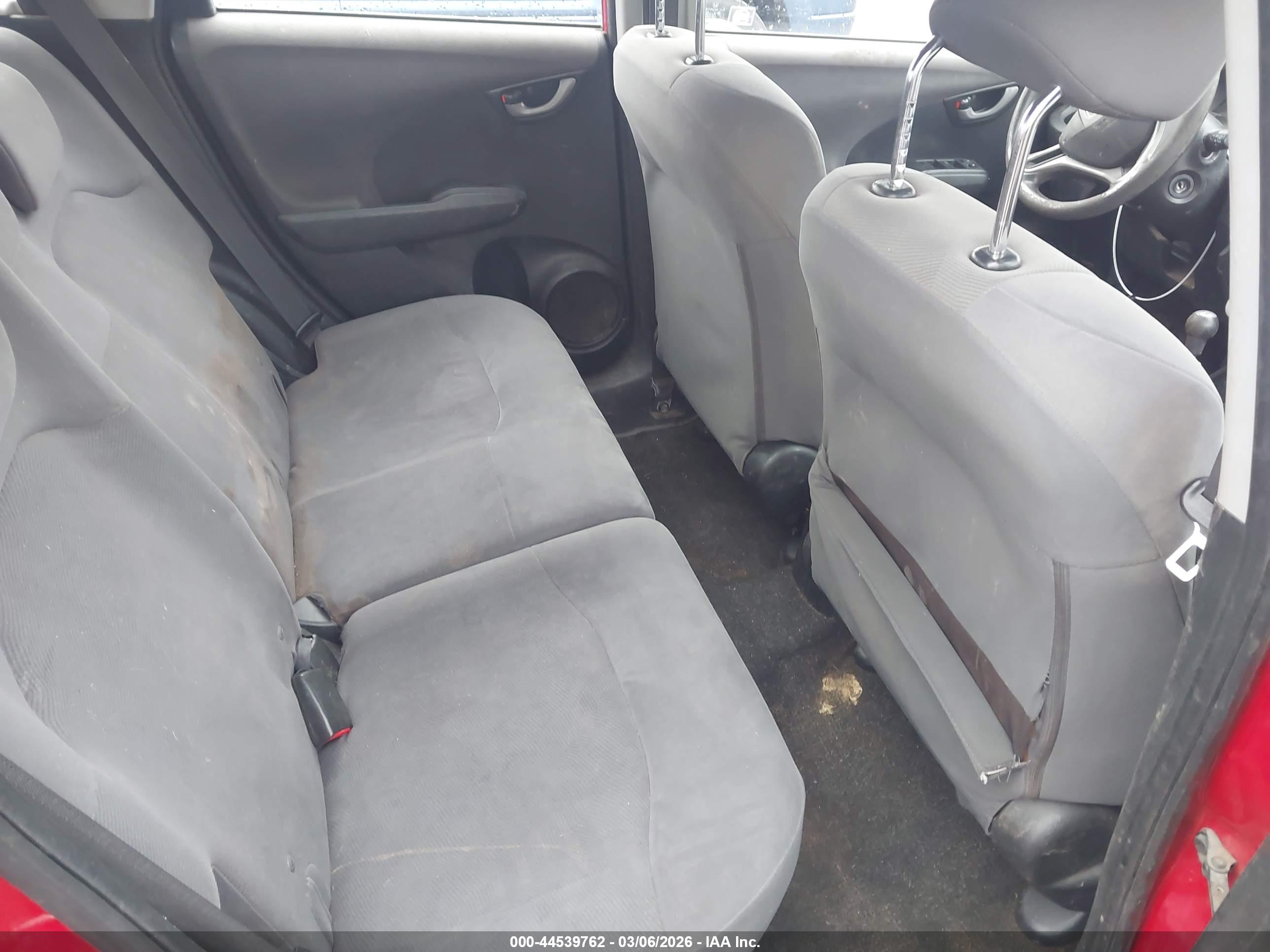 HONDA FIT image 8