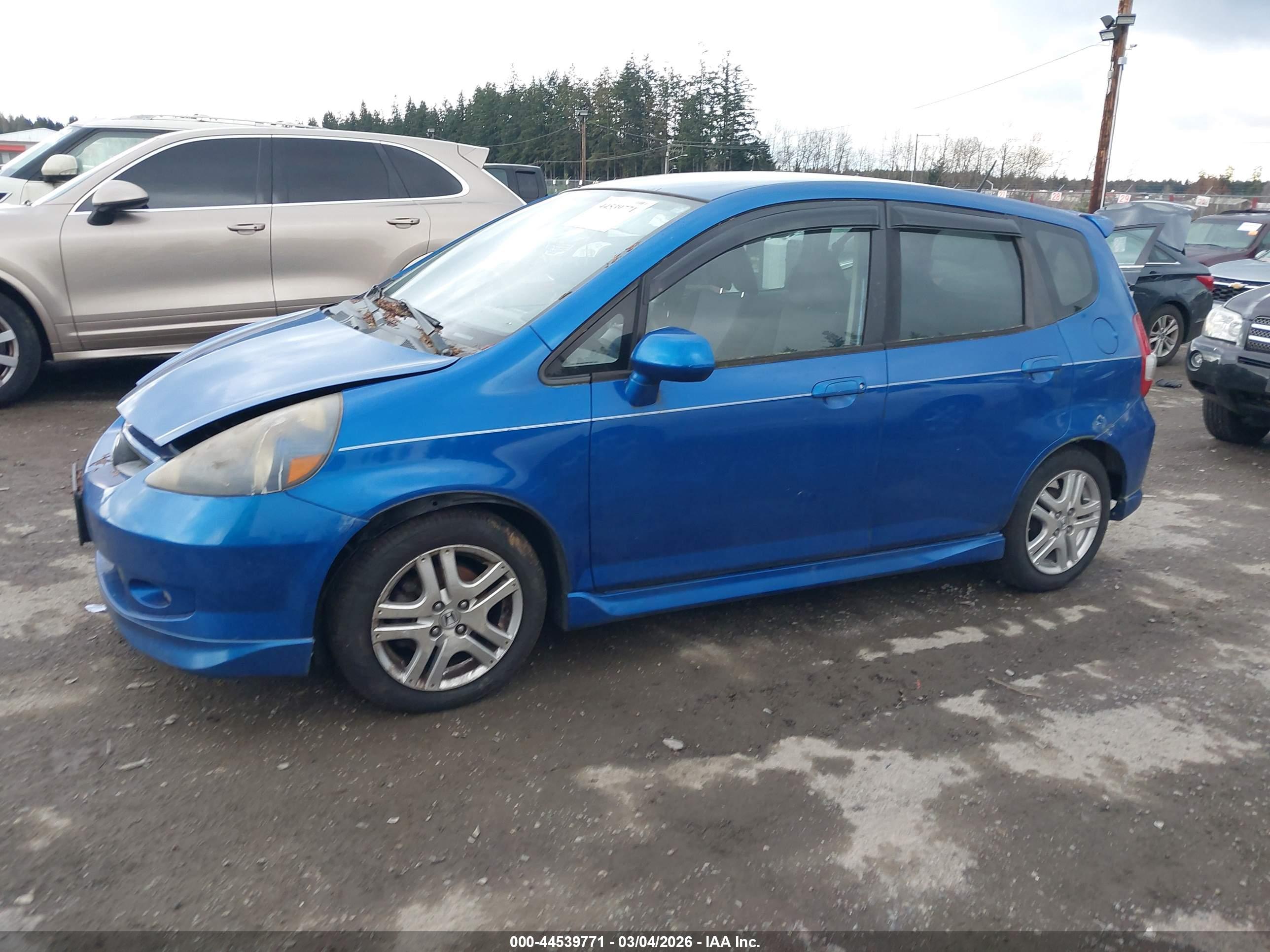 HONDA FIT image 2